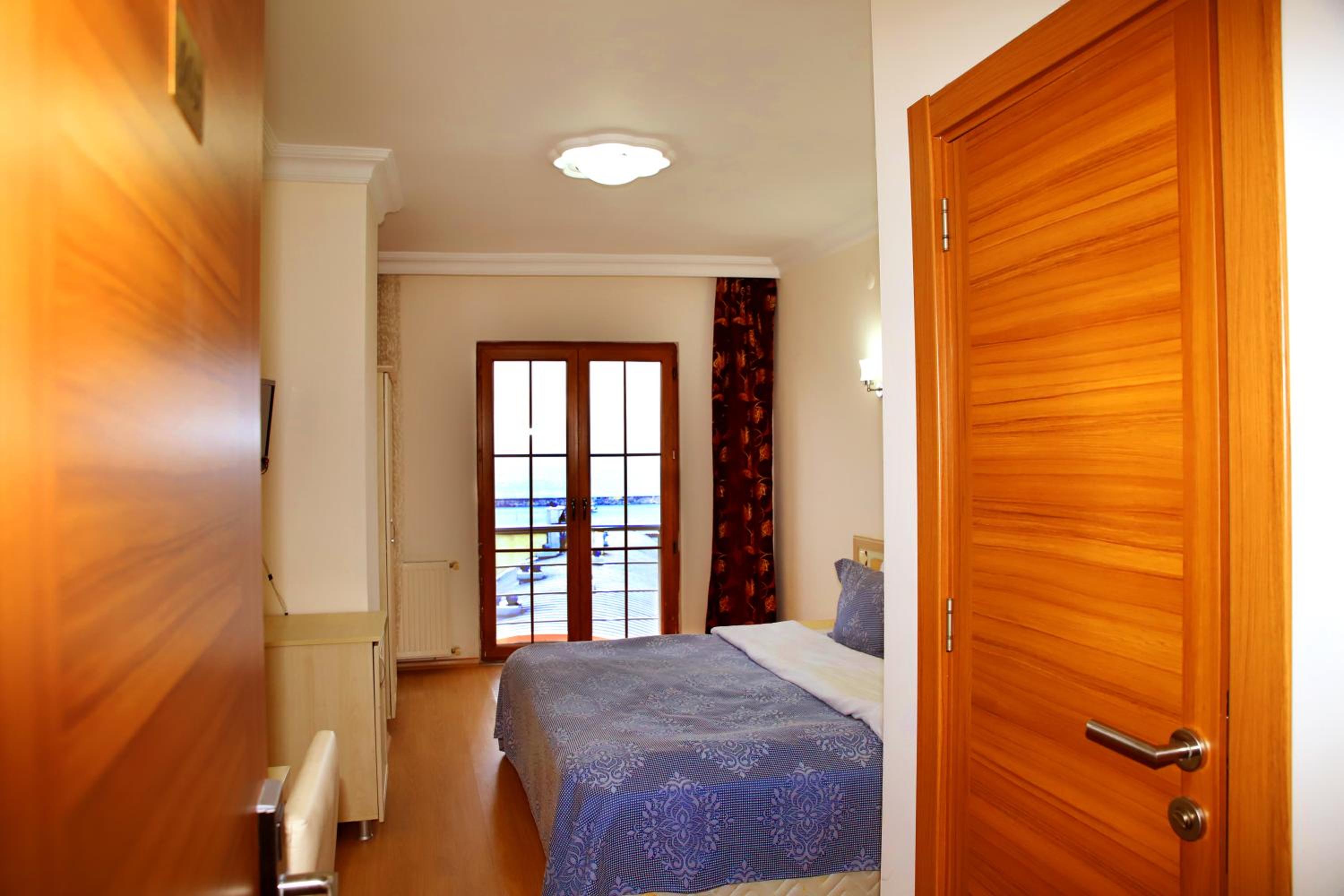 Double Room - Photo 3