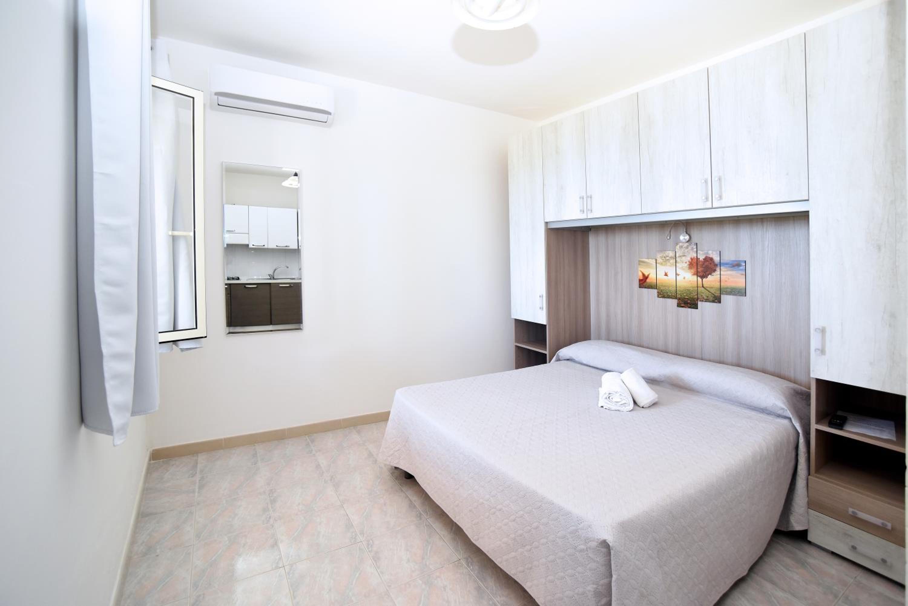 Studio Apartment photo 3
