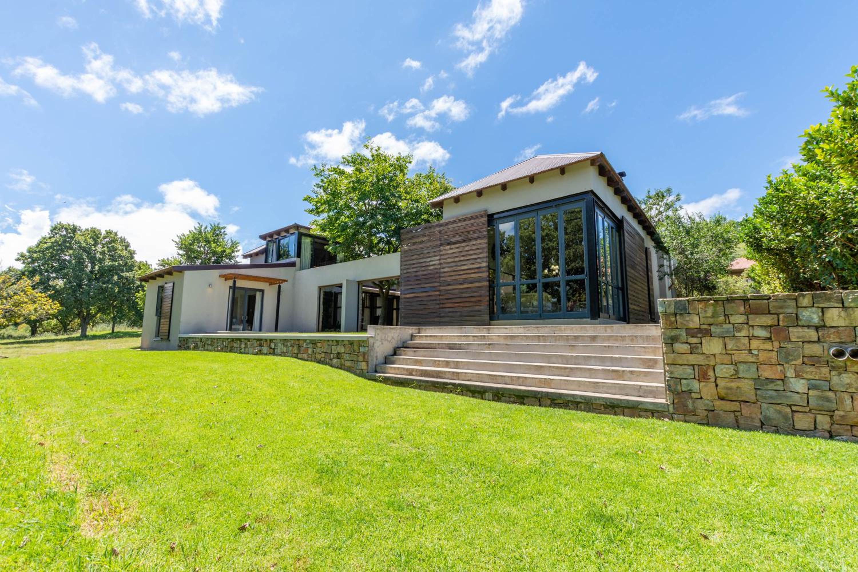 Villa photo 2