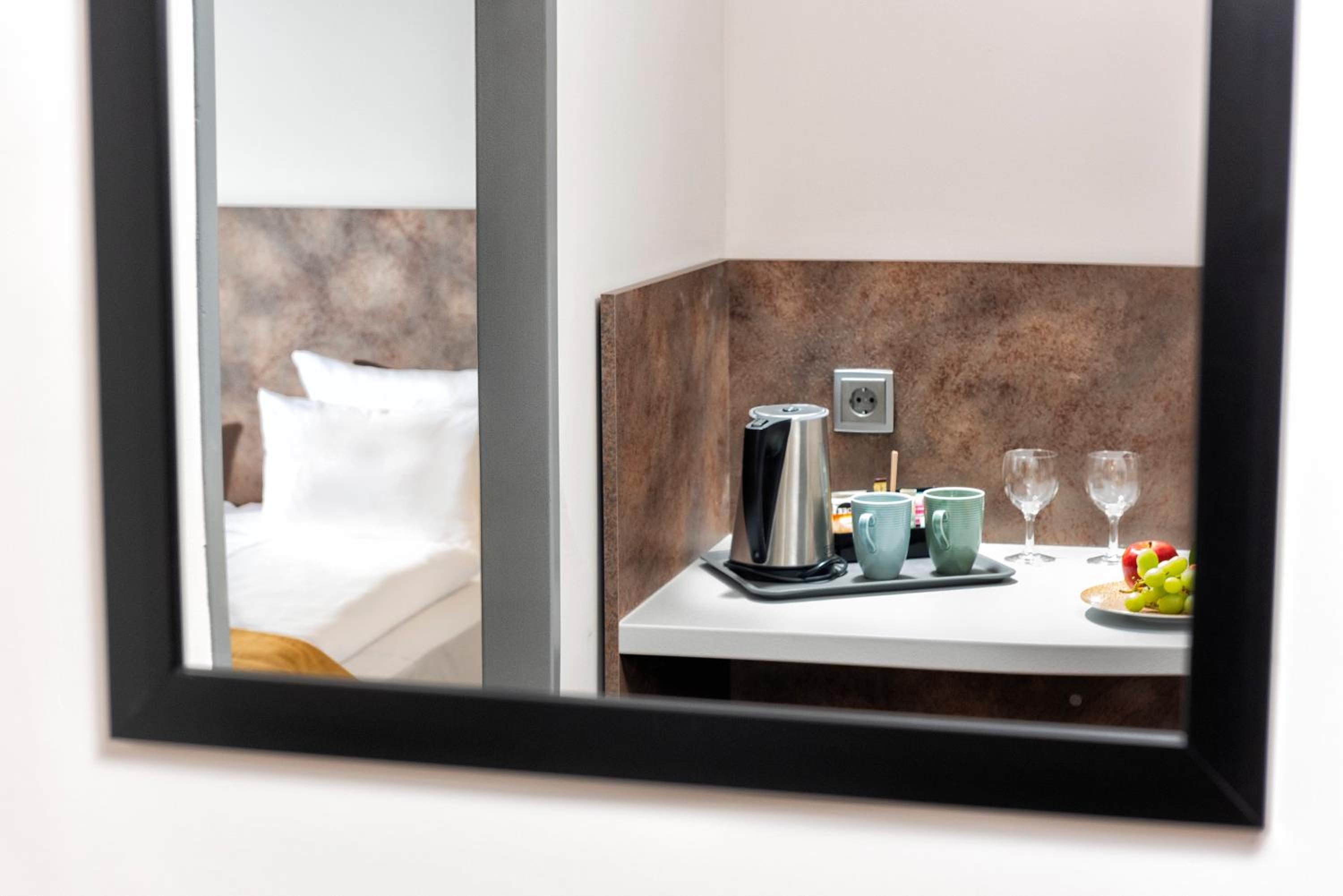 Double Room Pure
