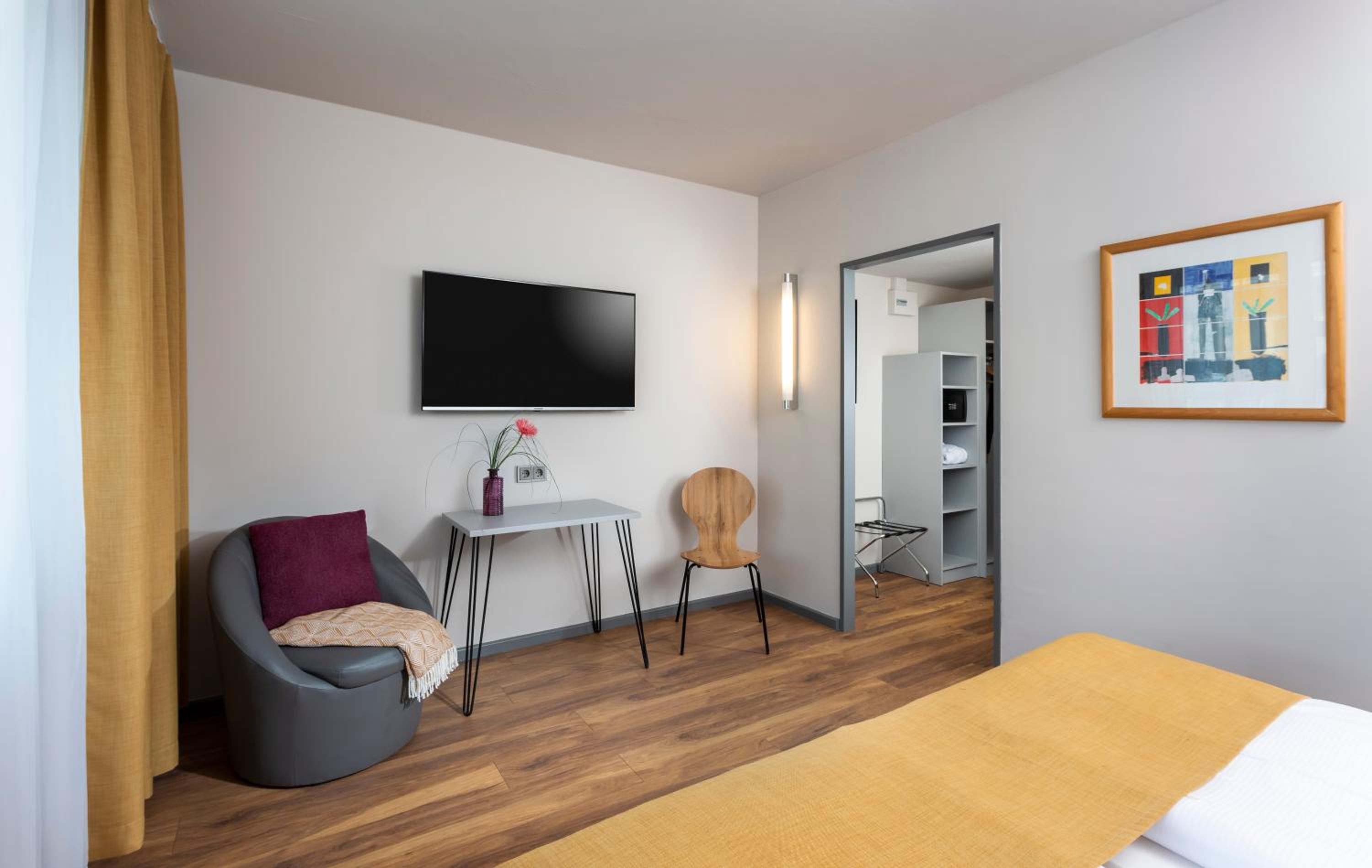 Double Room Pure