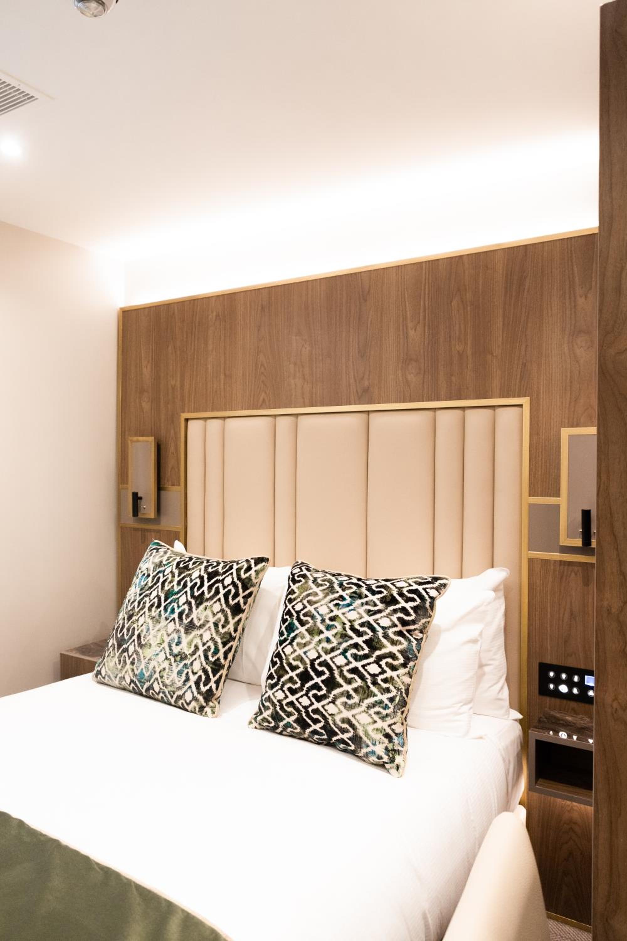 Budget Double Room photo 1