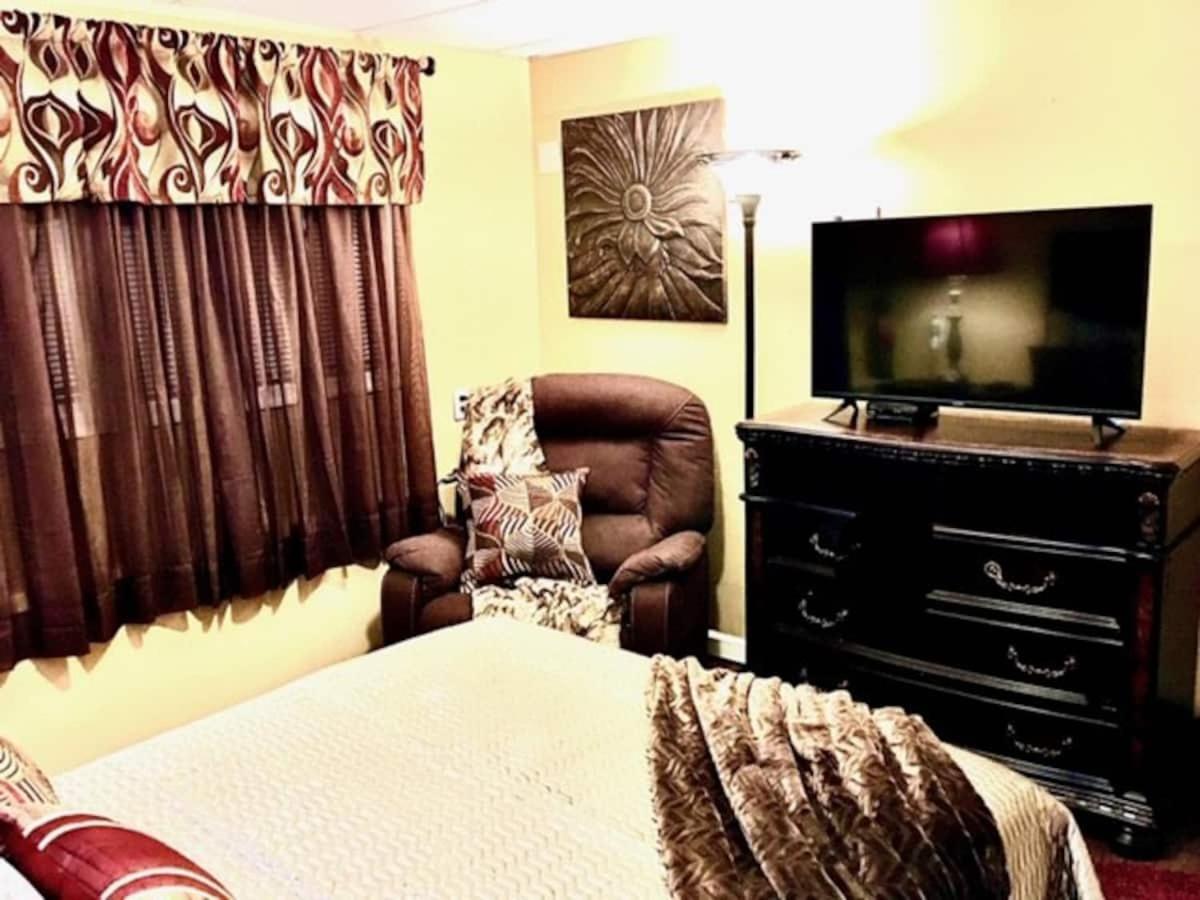 Standard Queen Room - Photo 9