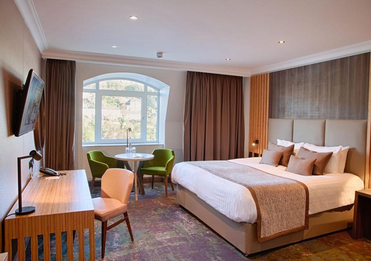 Deluxe King Room with River View - Photo 4