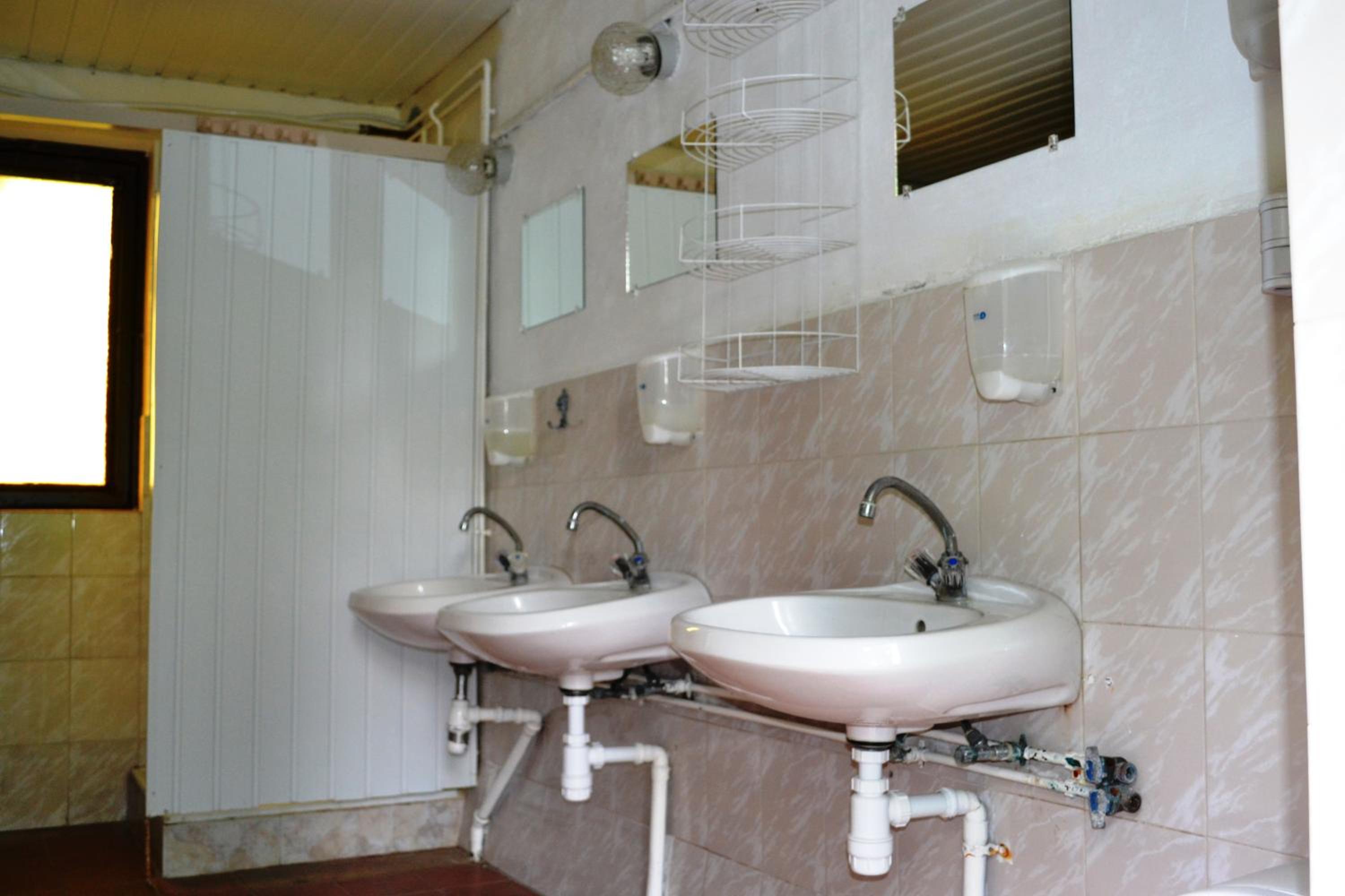 Bungalow (3 Adults) with Shared Bathroom  photo 3
