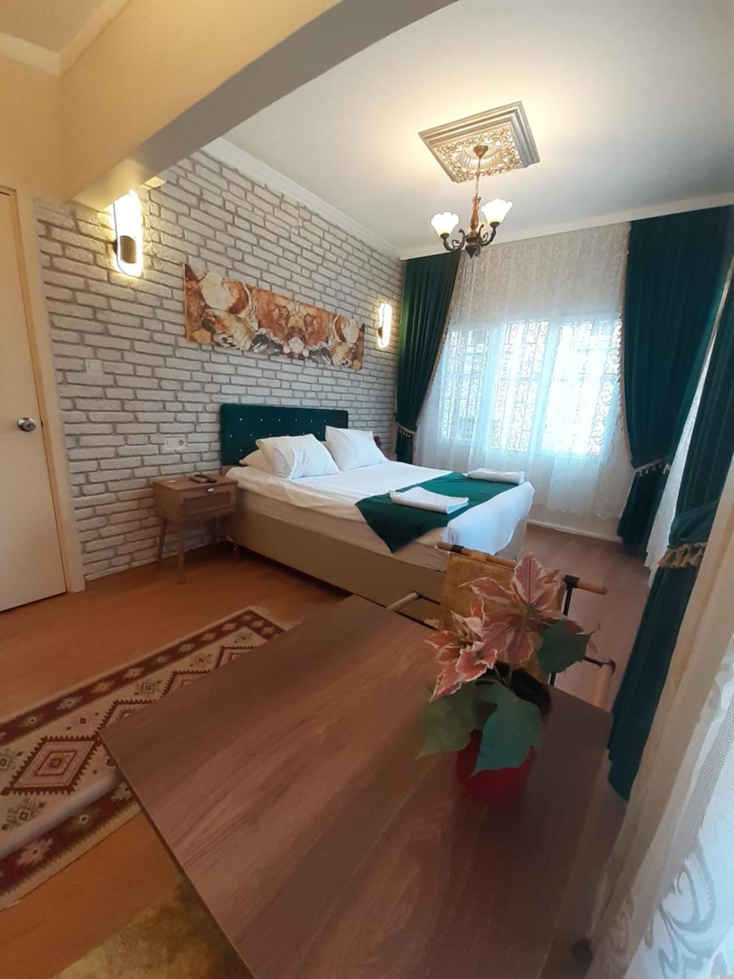 One-Bedroom Suite photo 1