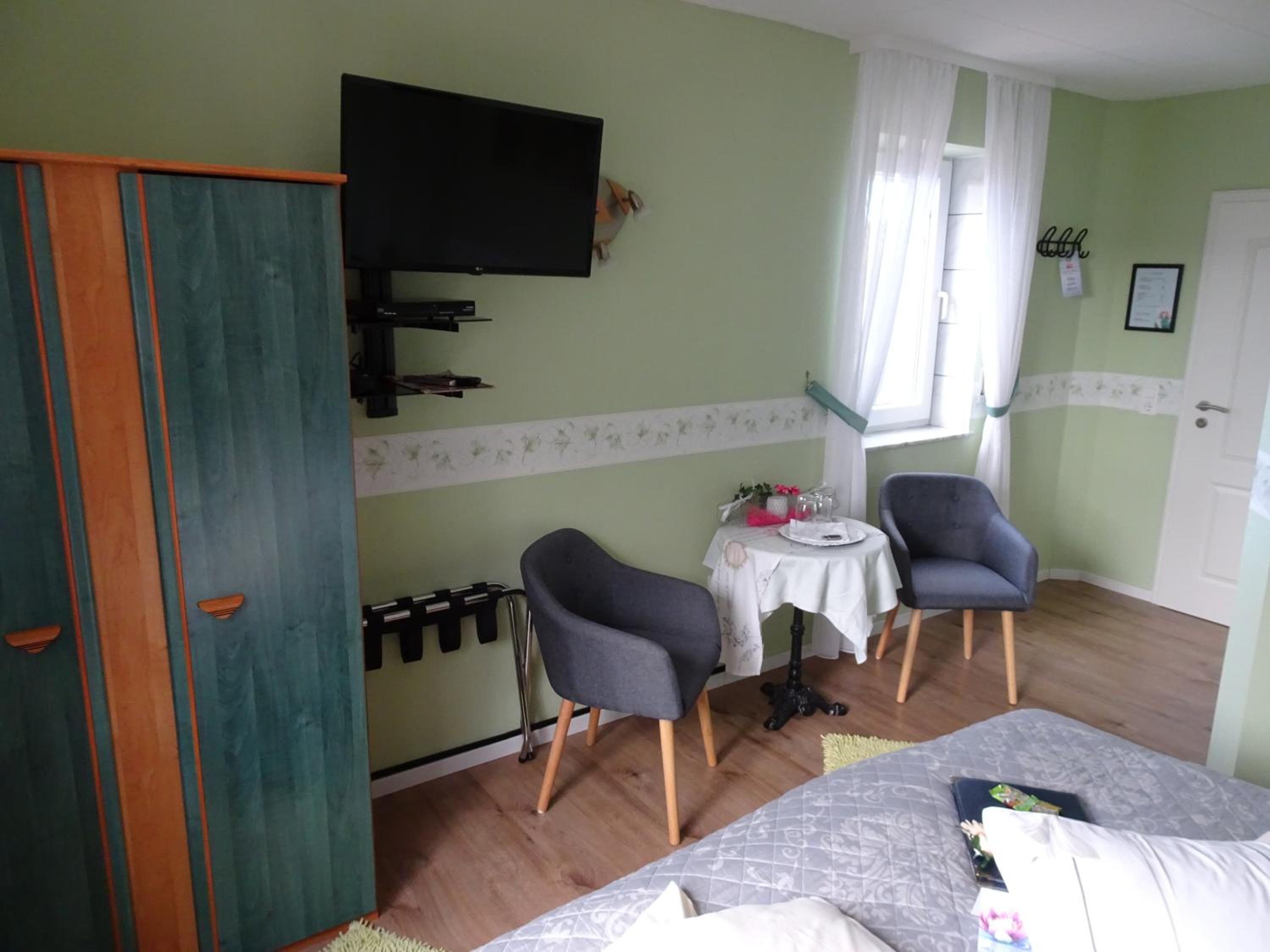 Double Room with Private Bathroom photo 2