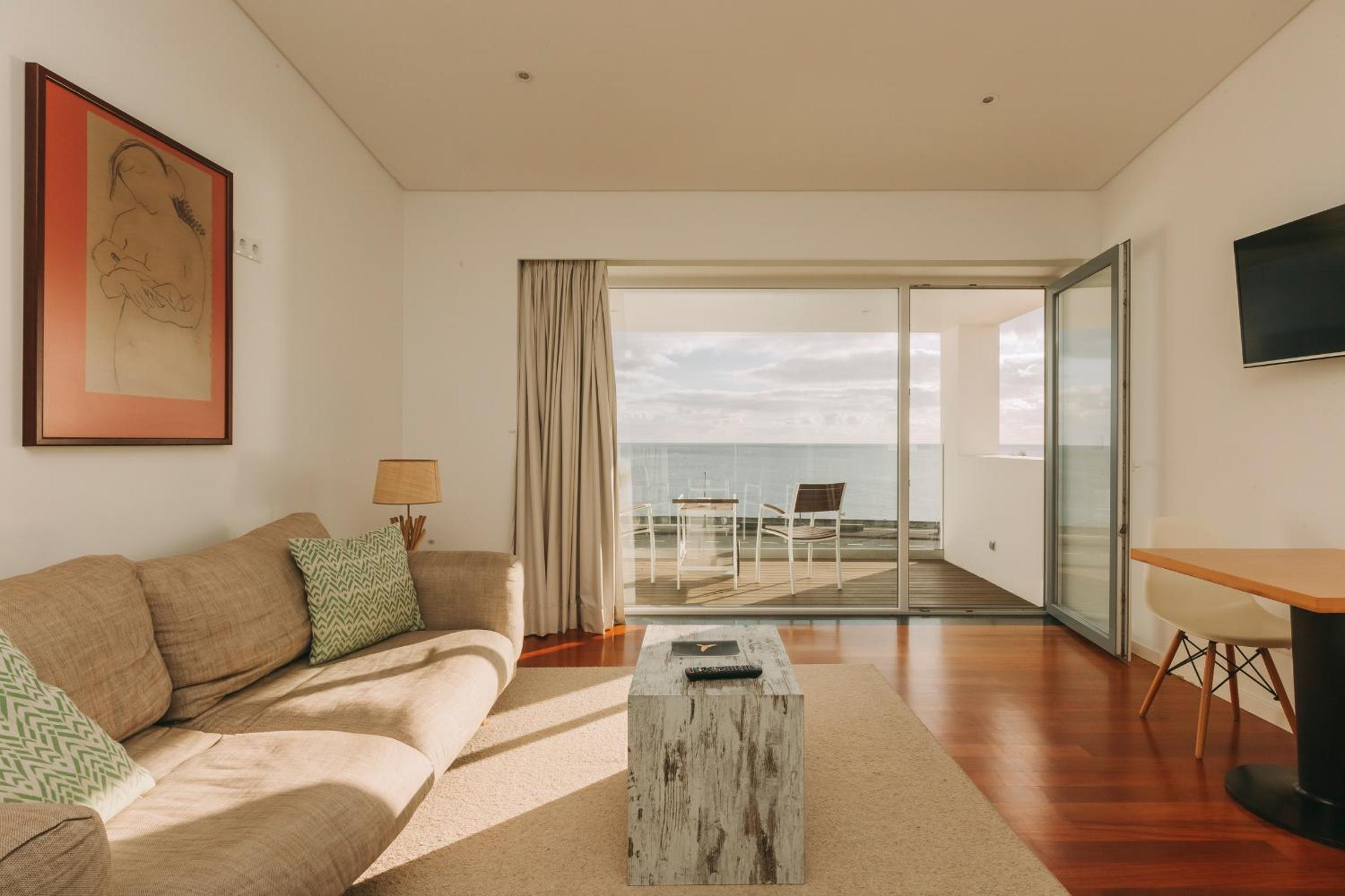 Deluxe Suite with Sea View photo 1