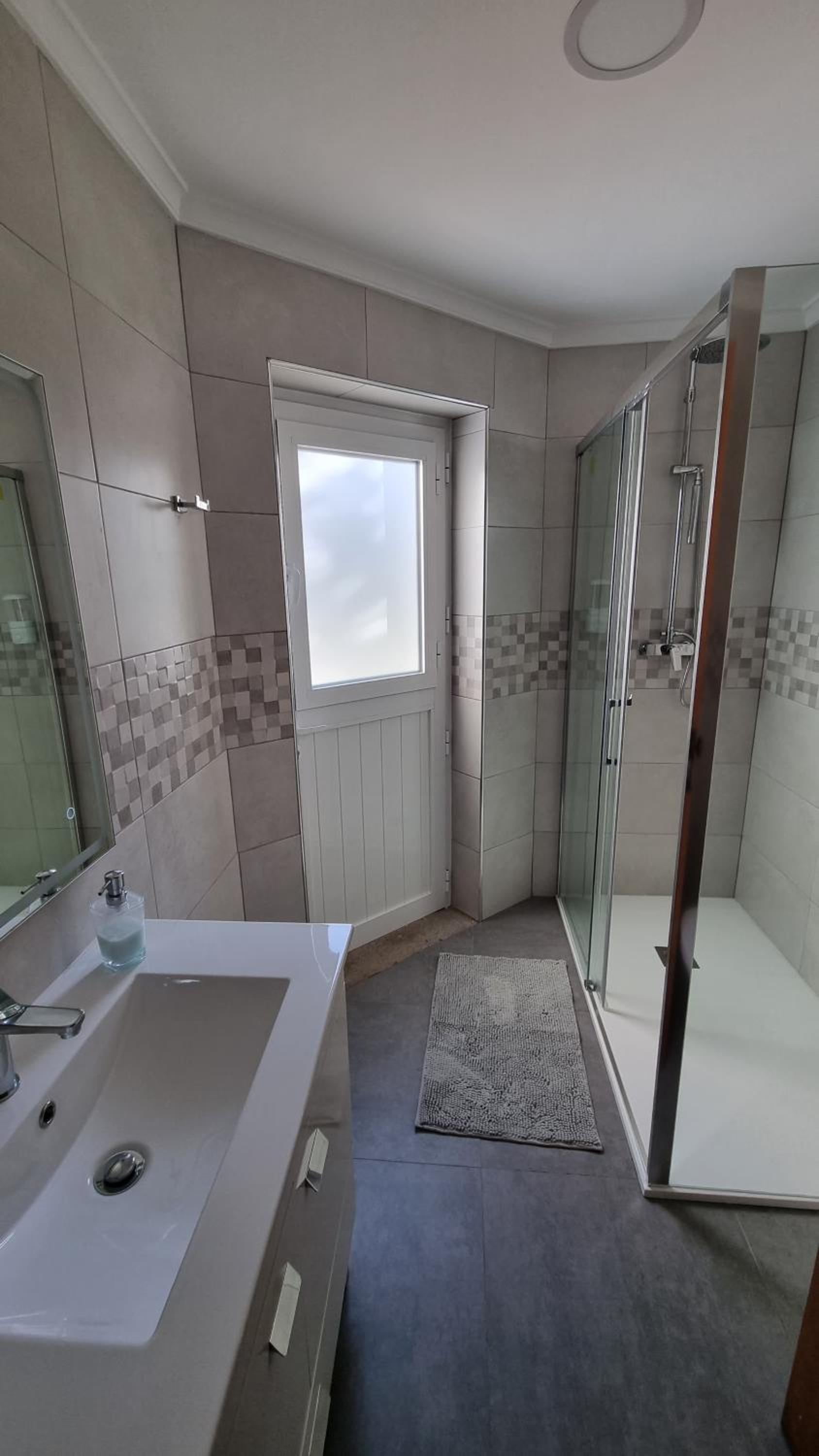 Three-Bedroom House - Photo 44