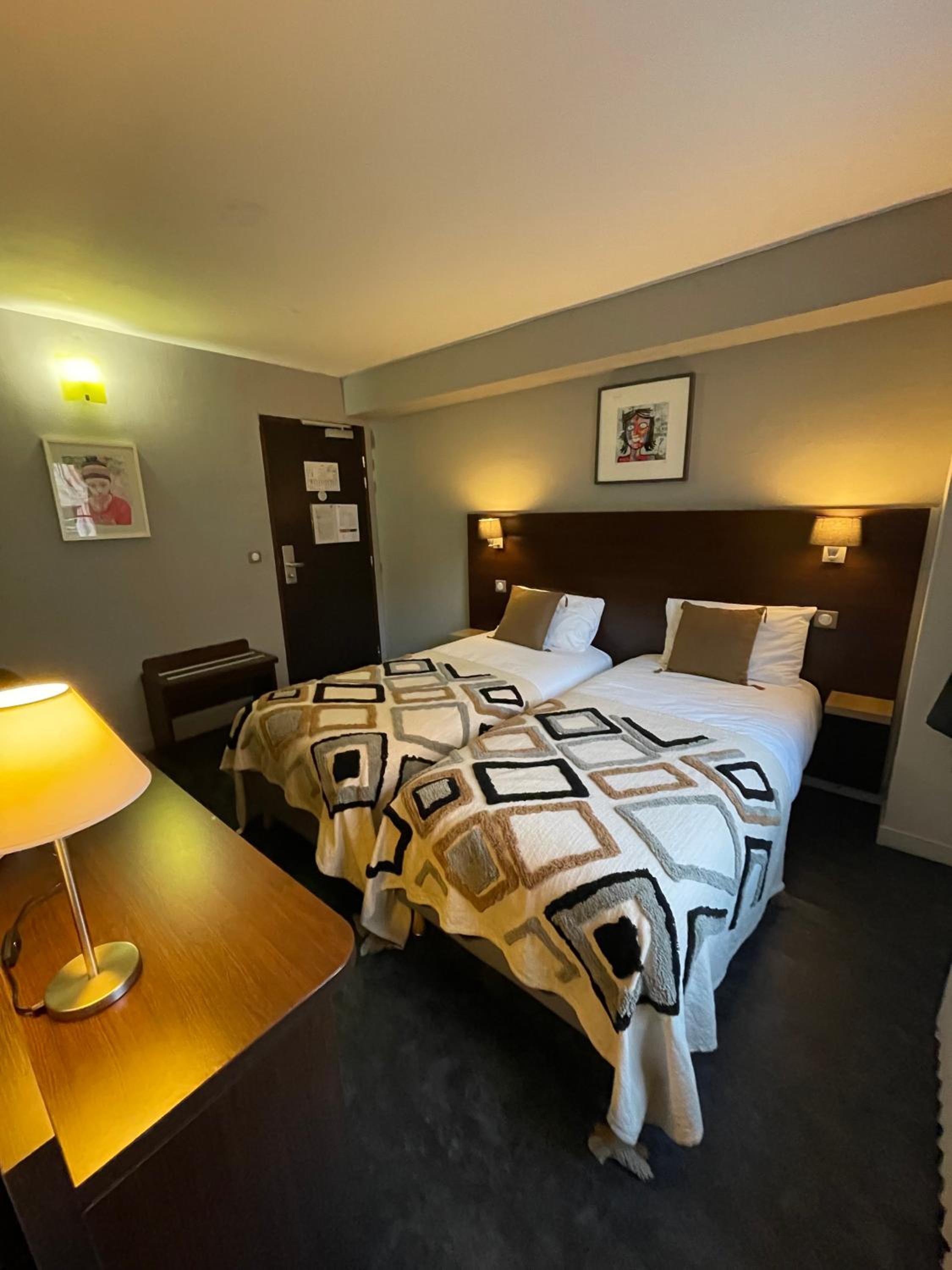 Superior Twin Room - Photo 8