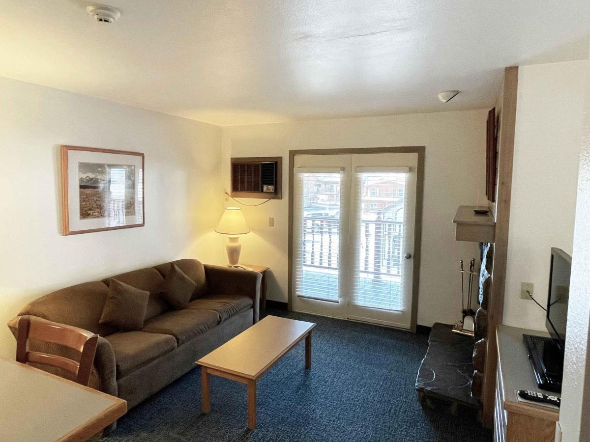 King Suite photo 3