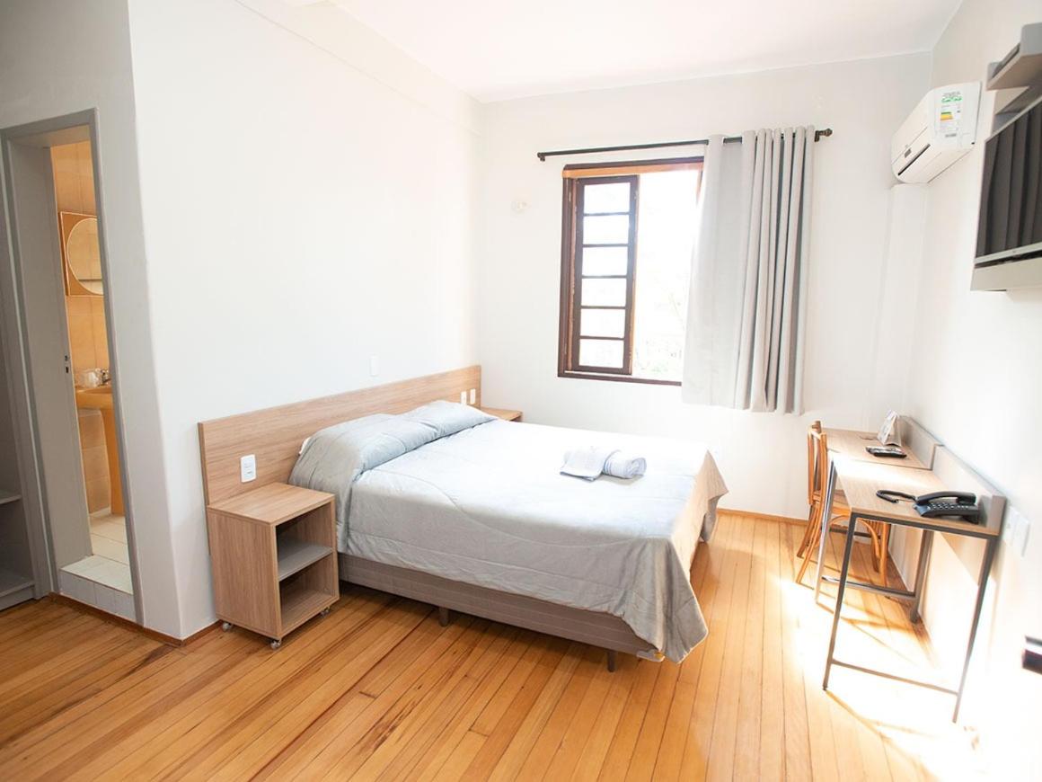 Standard Double or Twin Room - Photo 2