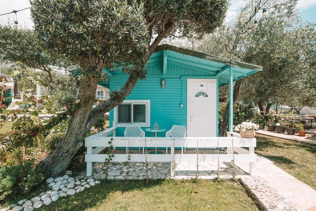 Deluxe Bungalow with Garden View photo 2