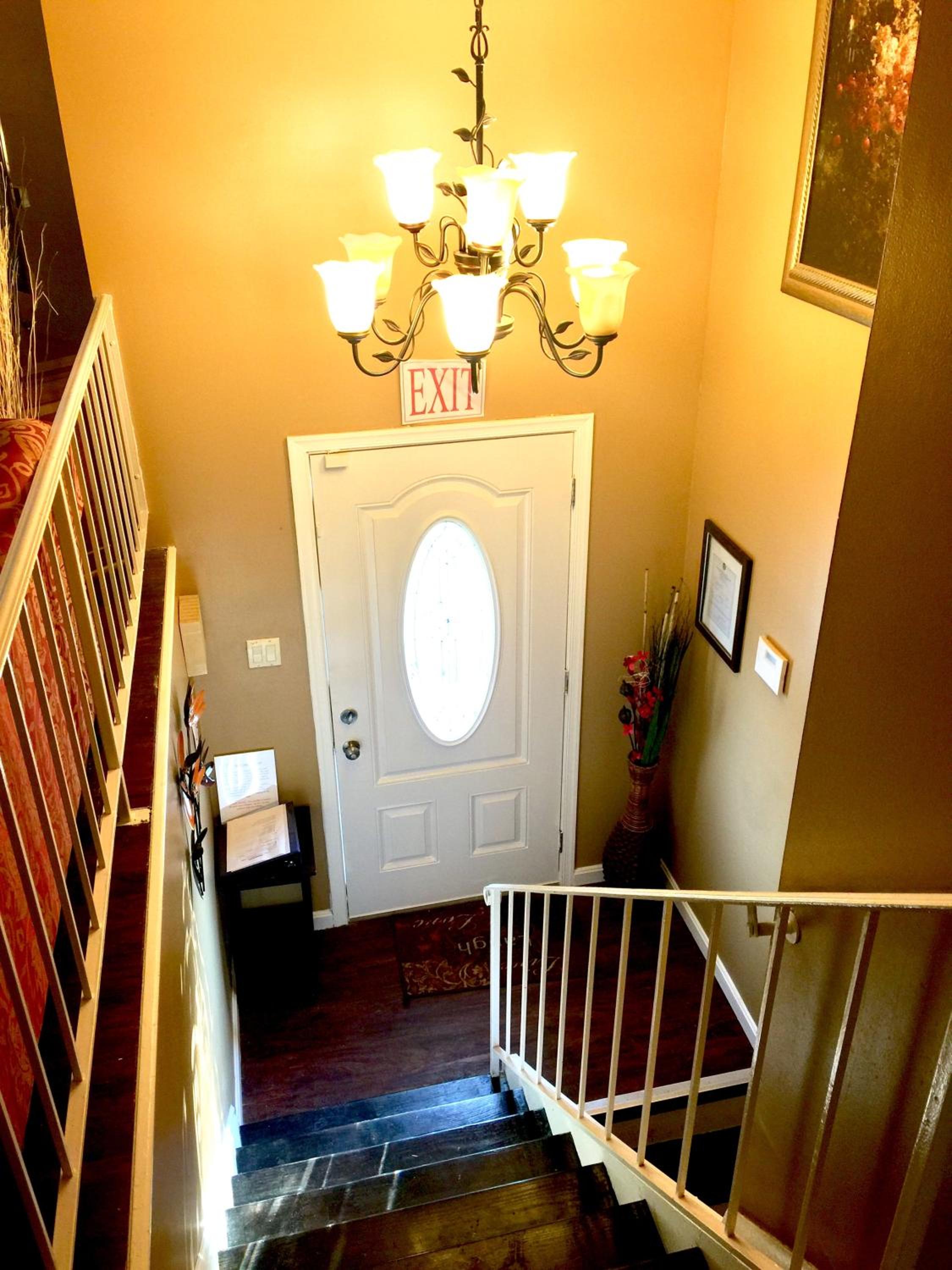 Standard Queen Room - Photo 6