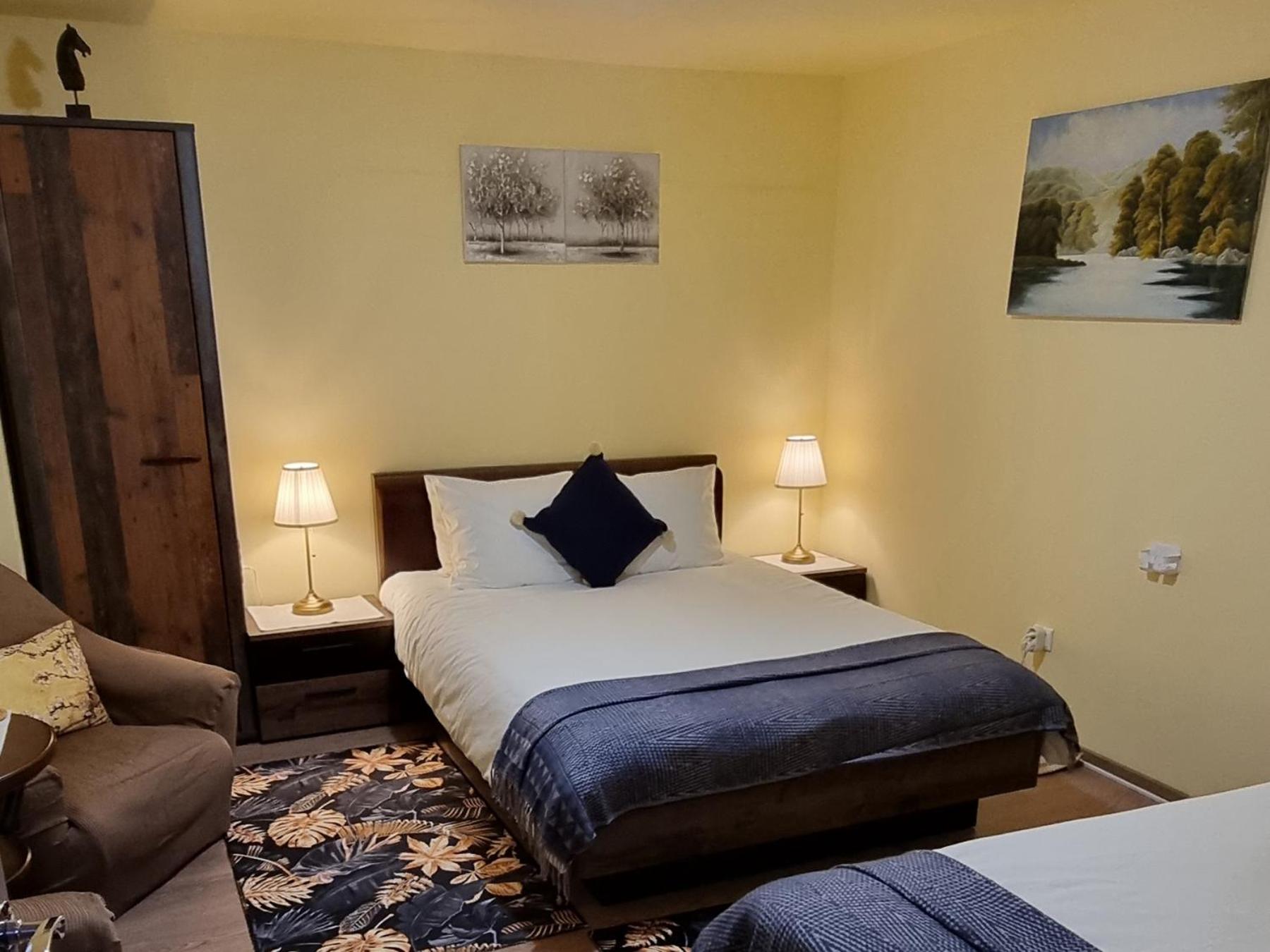 Two-Bedroom House - Photo 28