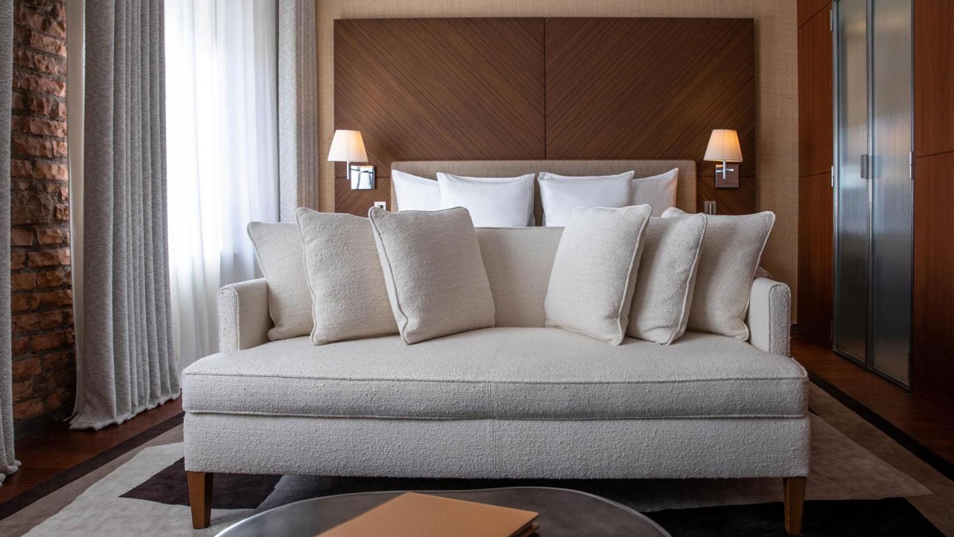 Deluxe City Room - Photo 3