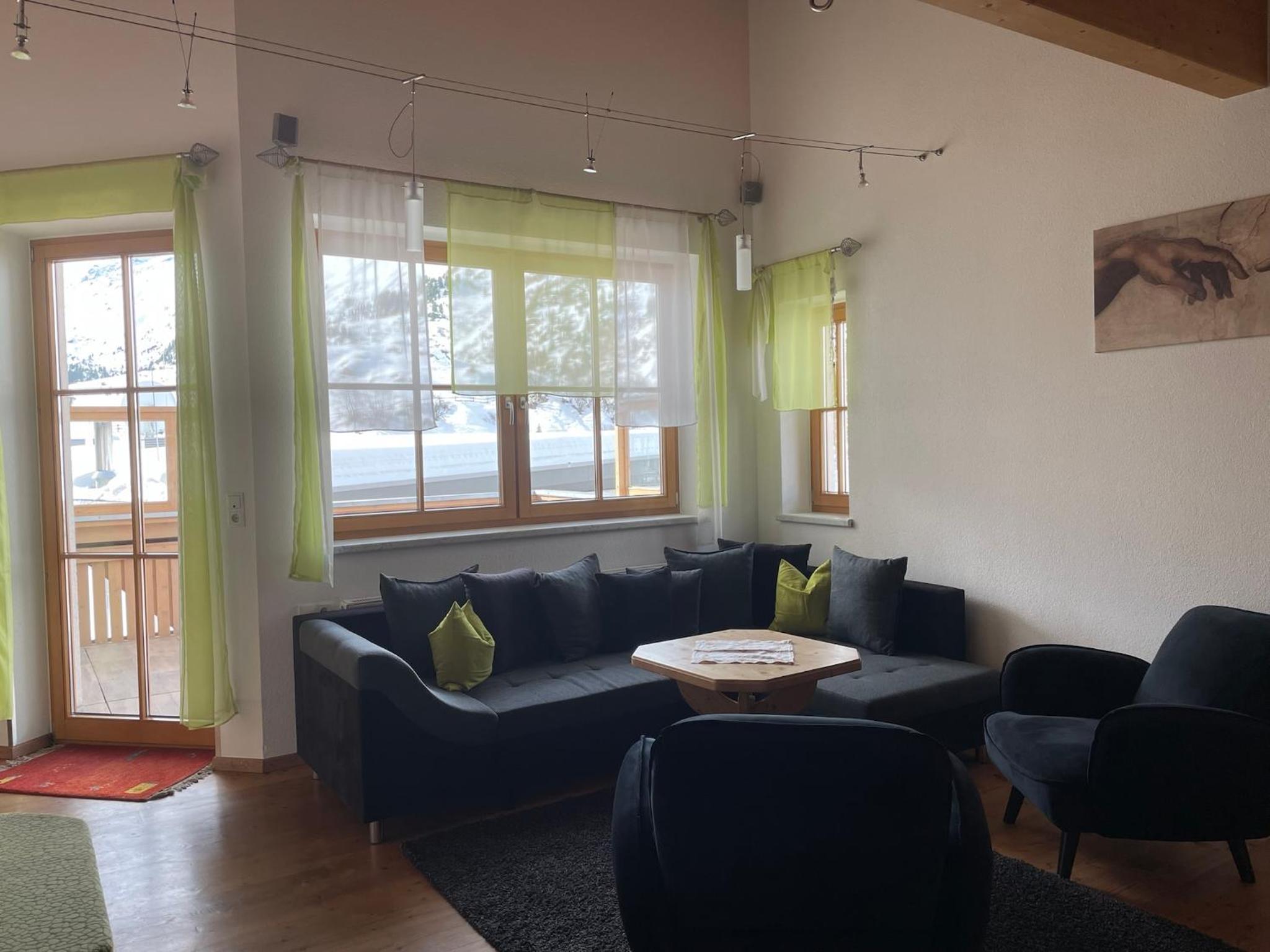 Three-Bedroom Apartment photo 1