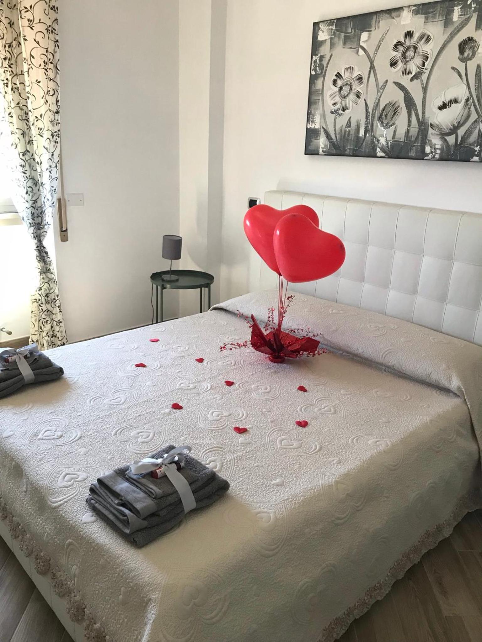 Deluxe Double Room with Sea View - Photo 12