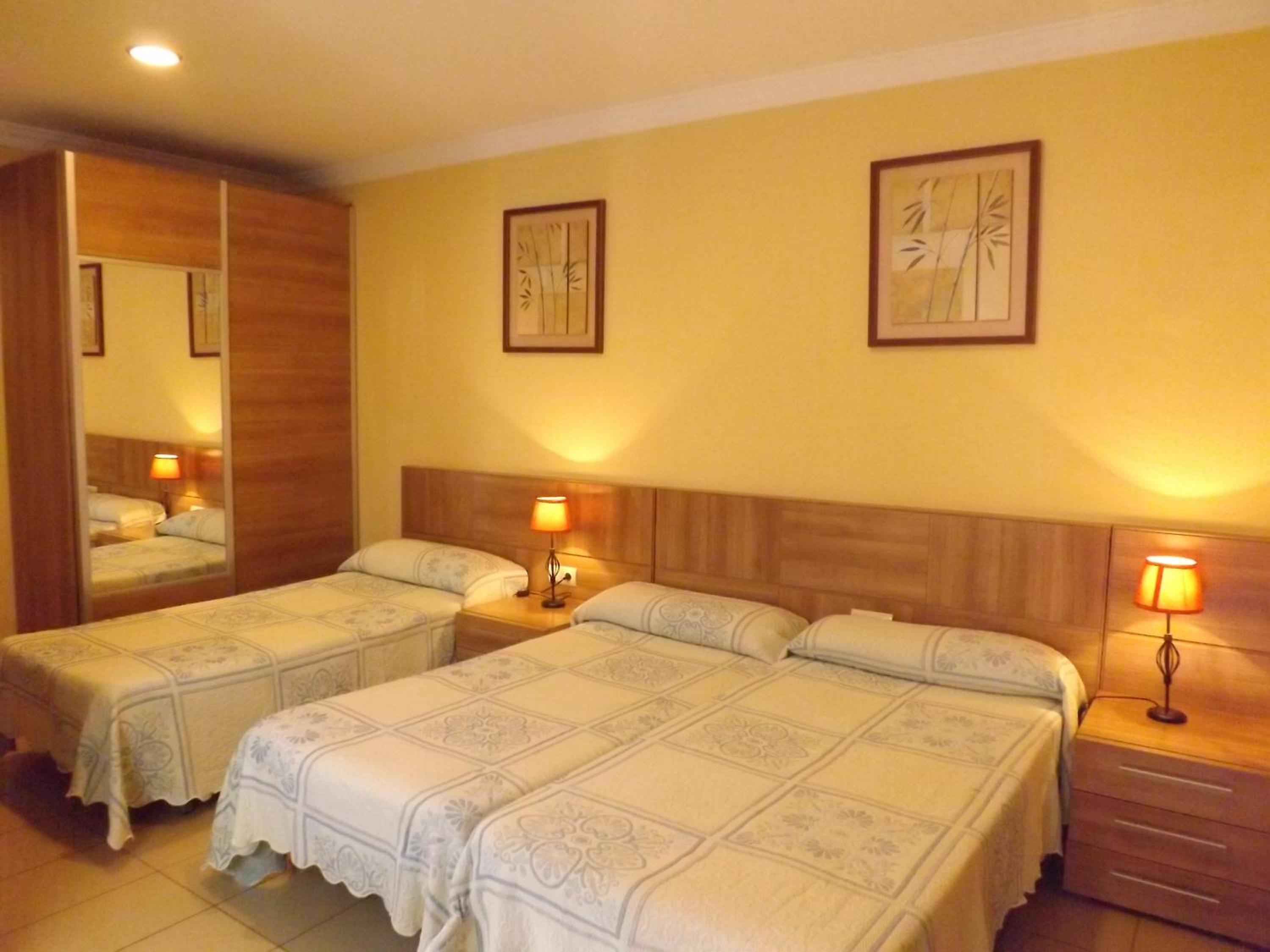 Habitación familiar con balcón