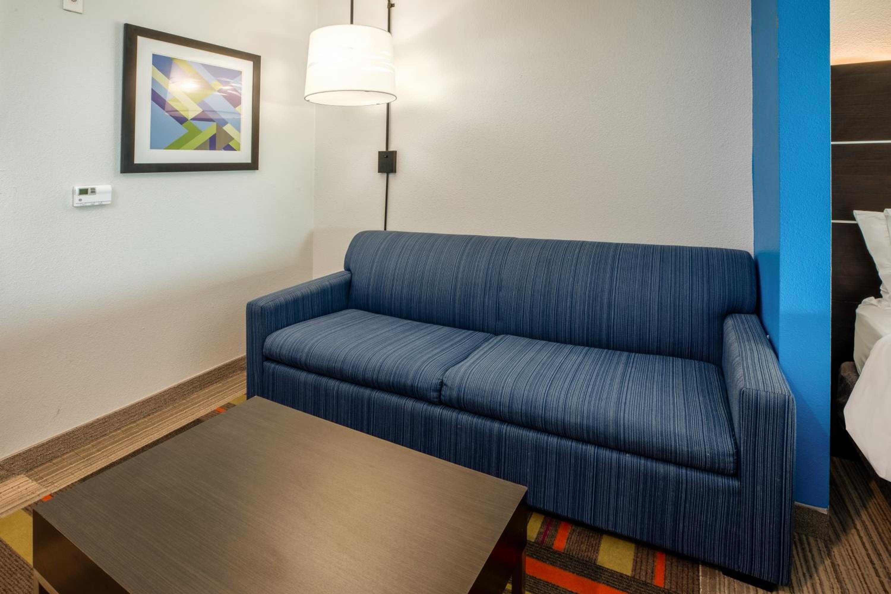 Suite with Two Queen Beds - Photo 1