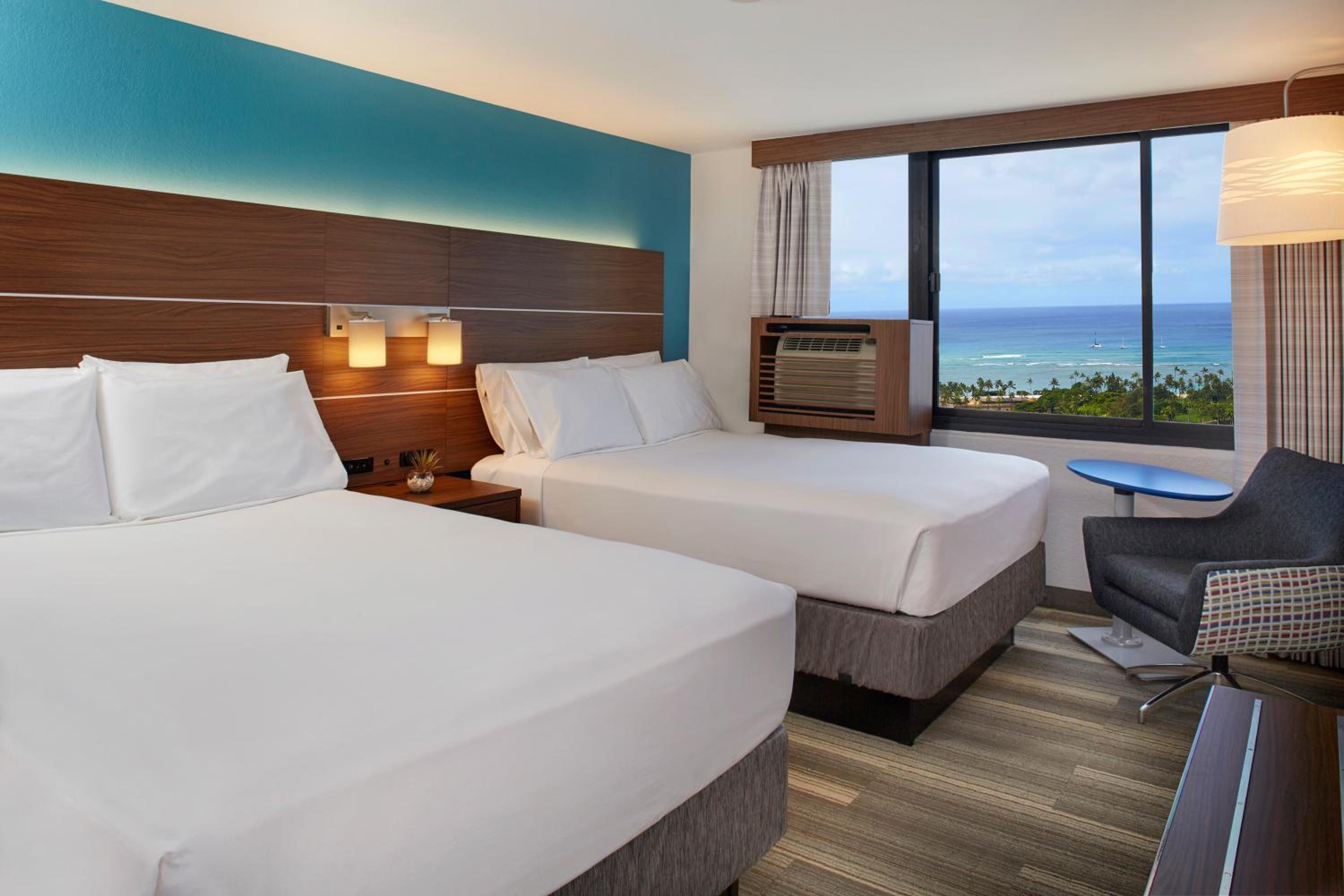 Double Room with Two Double Beds and Ocean View - Non-Smoking - Photo 1