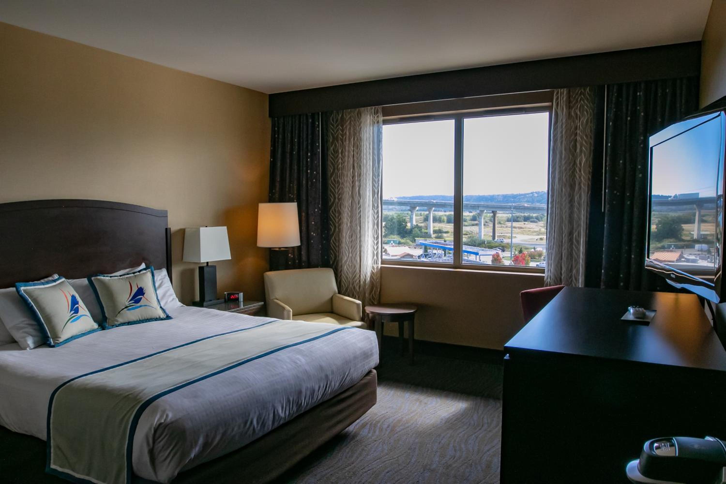 Standard King Room - Photo 3