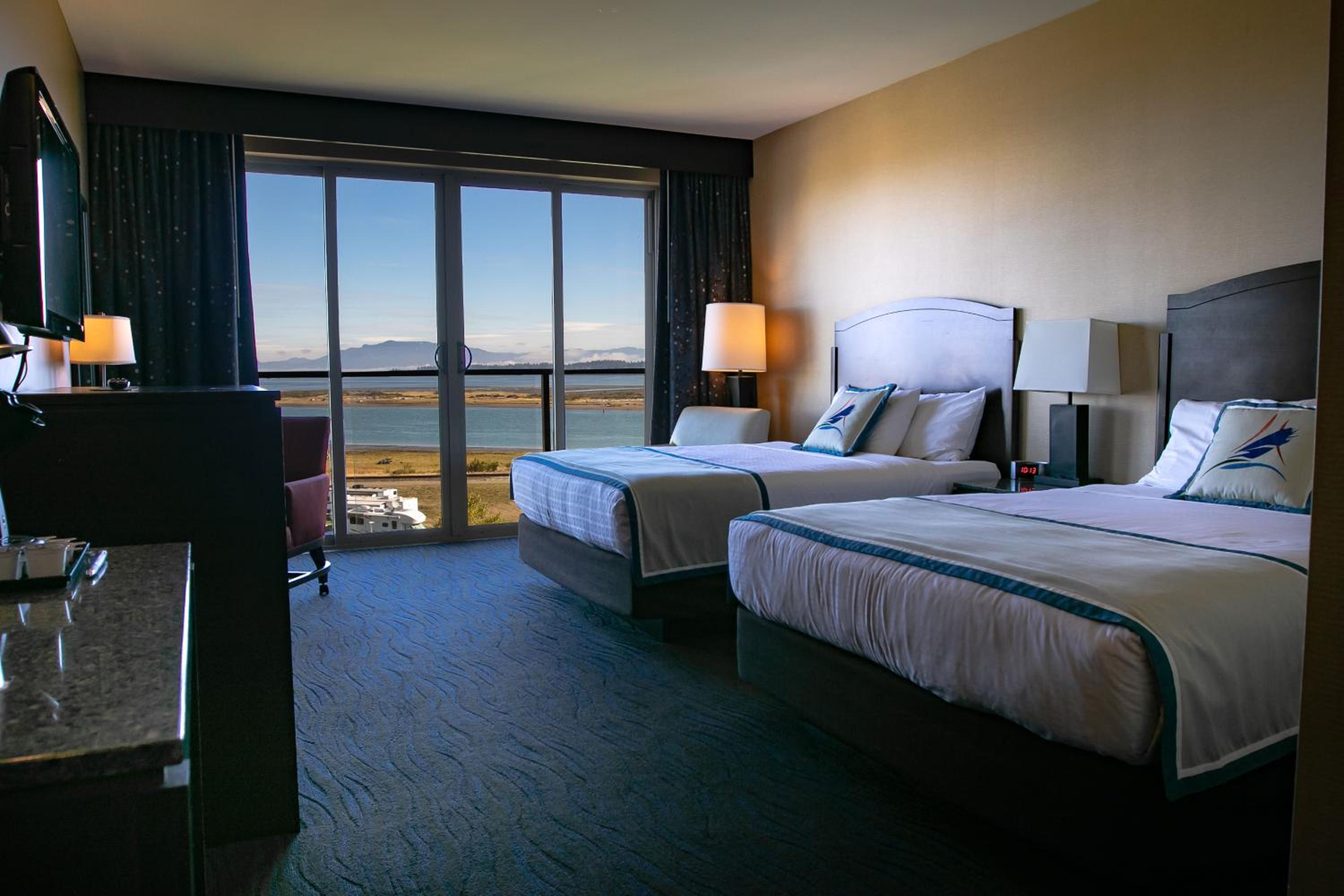 Queen Room with Sea View - Photo 1