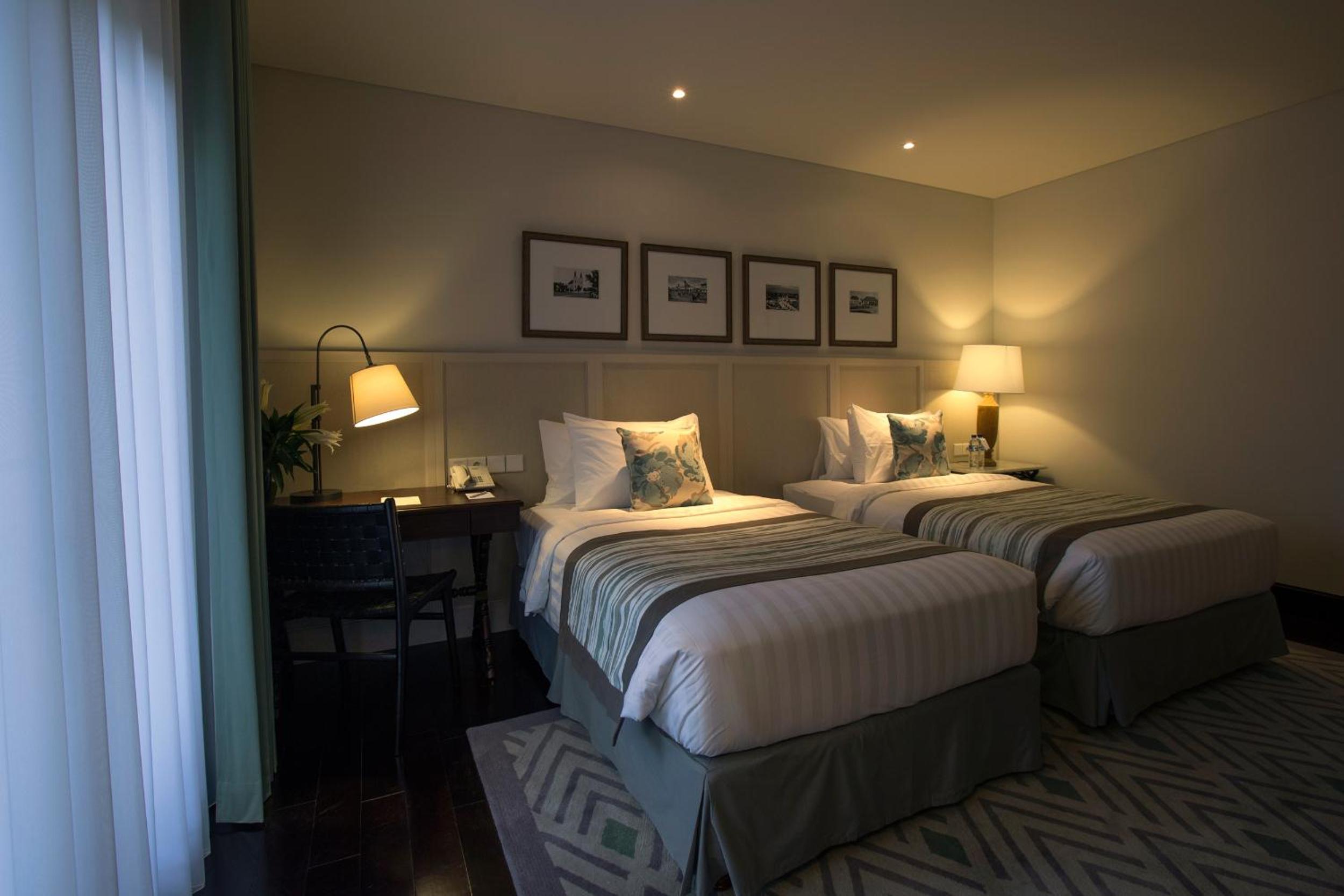 Premium King Room photo 2