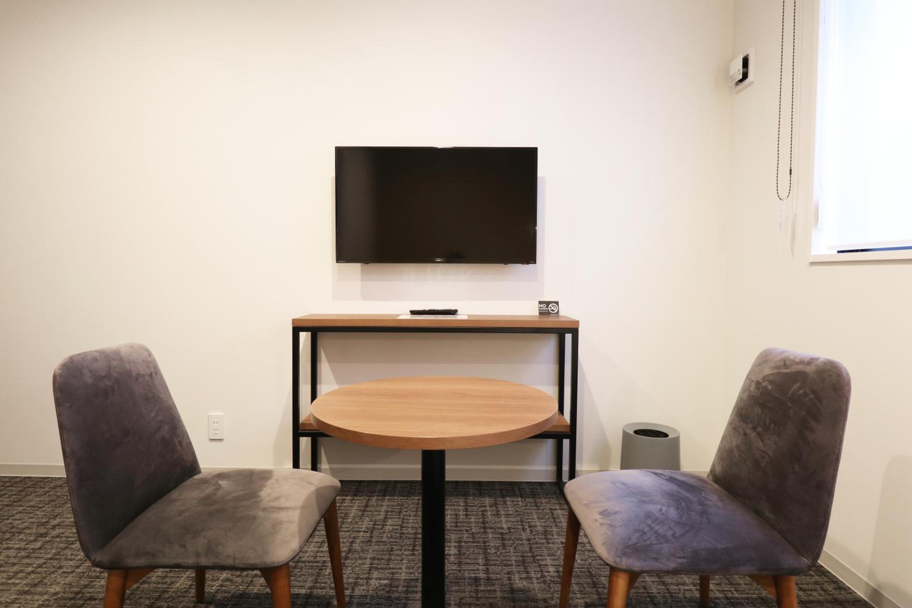 Twin Room - Photo 6