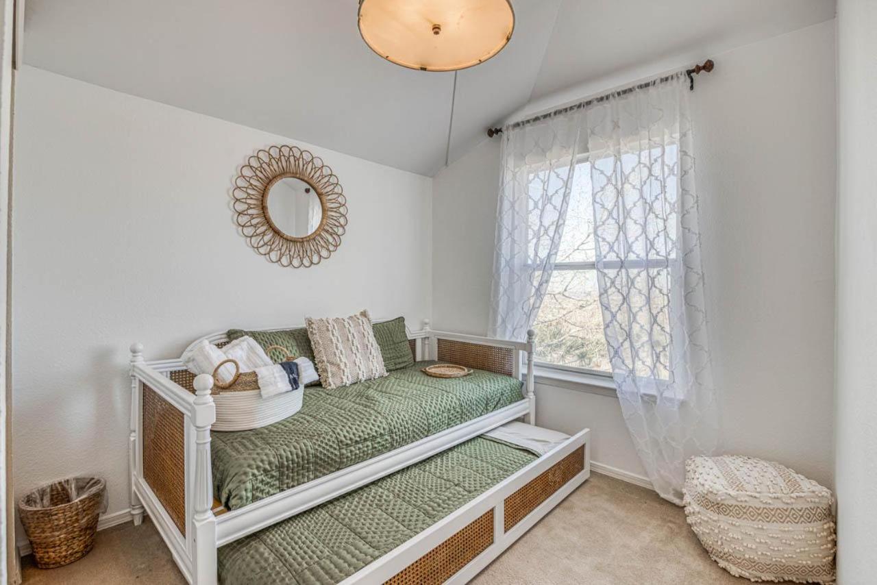 Four-Bedroom House photo 1