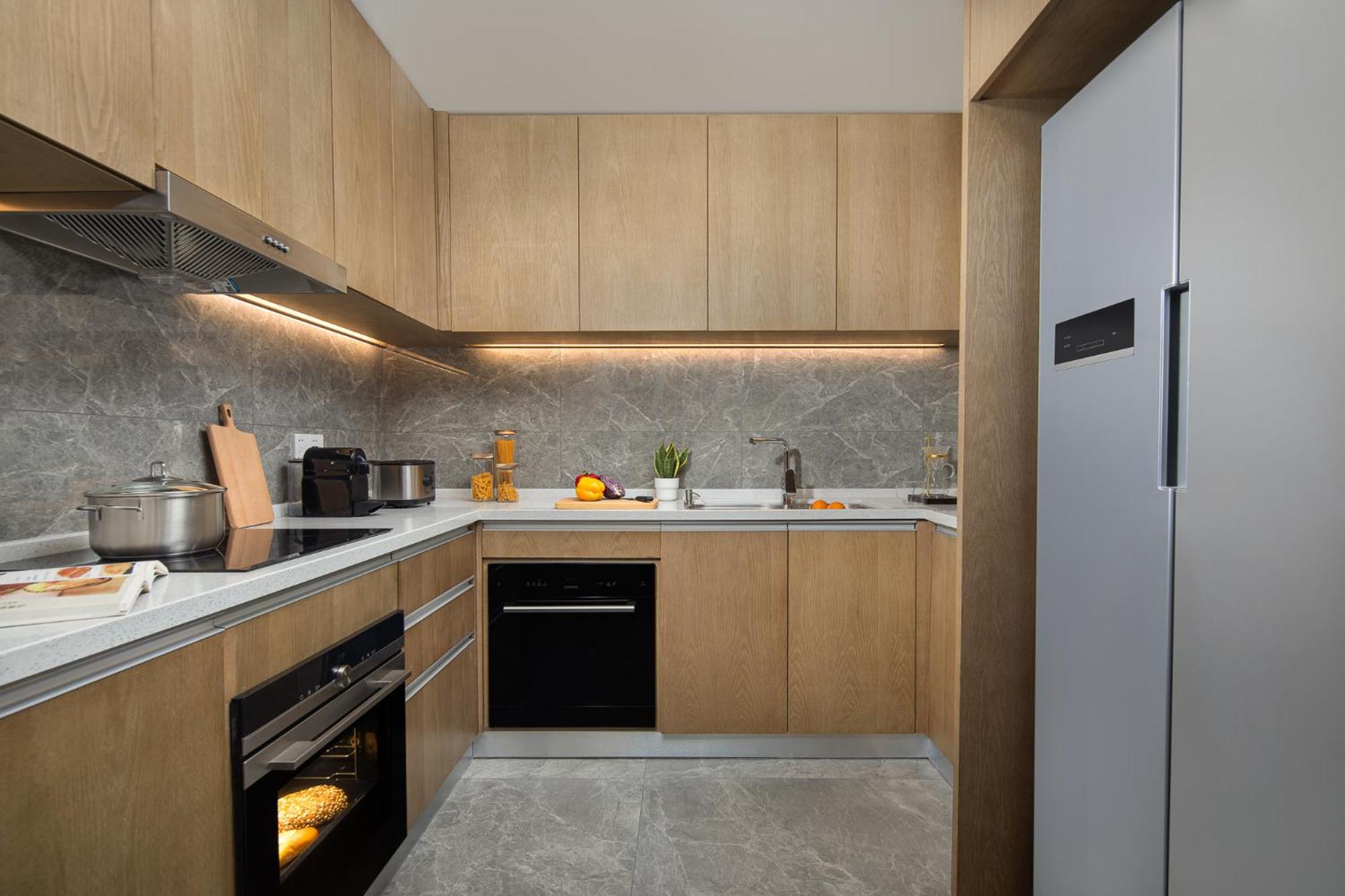 Three-Bedroom Deluxe - Photo 6