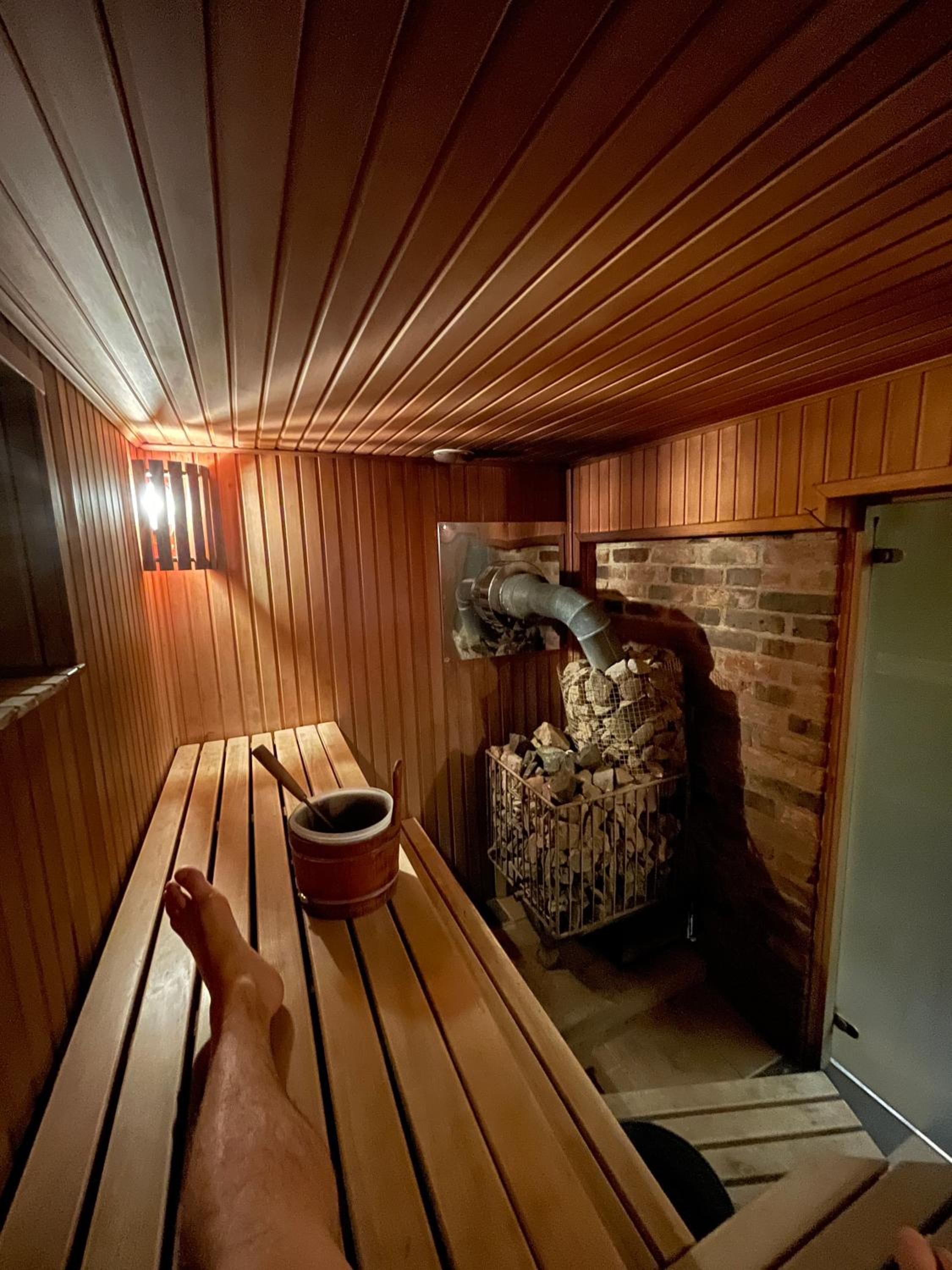 Studio with Balcony - Photo 2