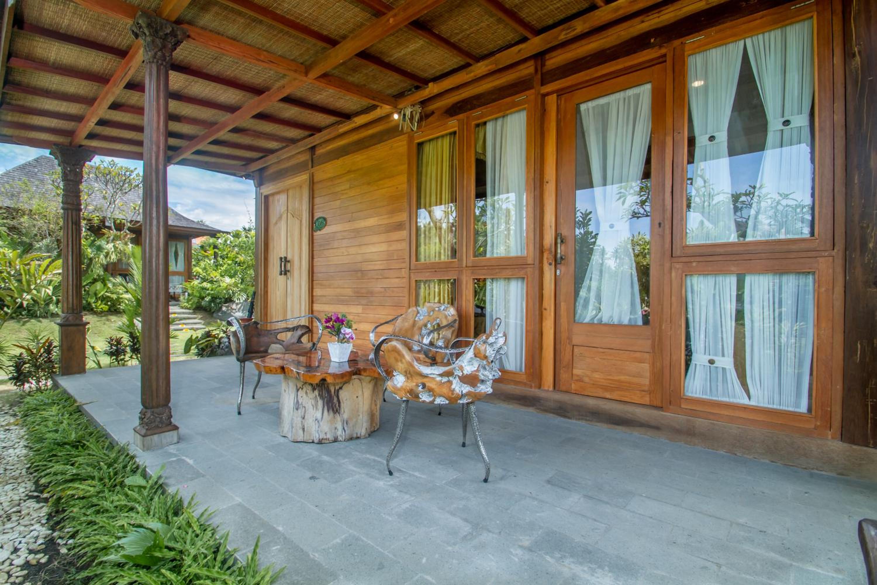 Double Room with Pool View - Photo 8