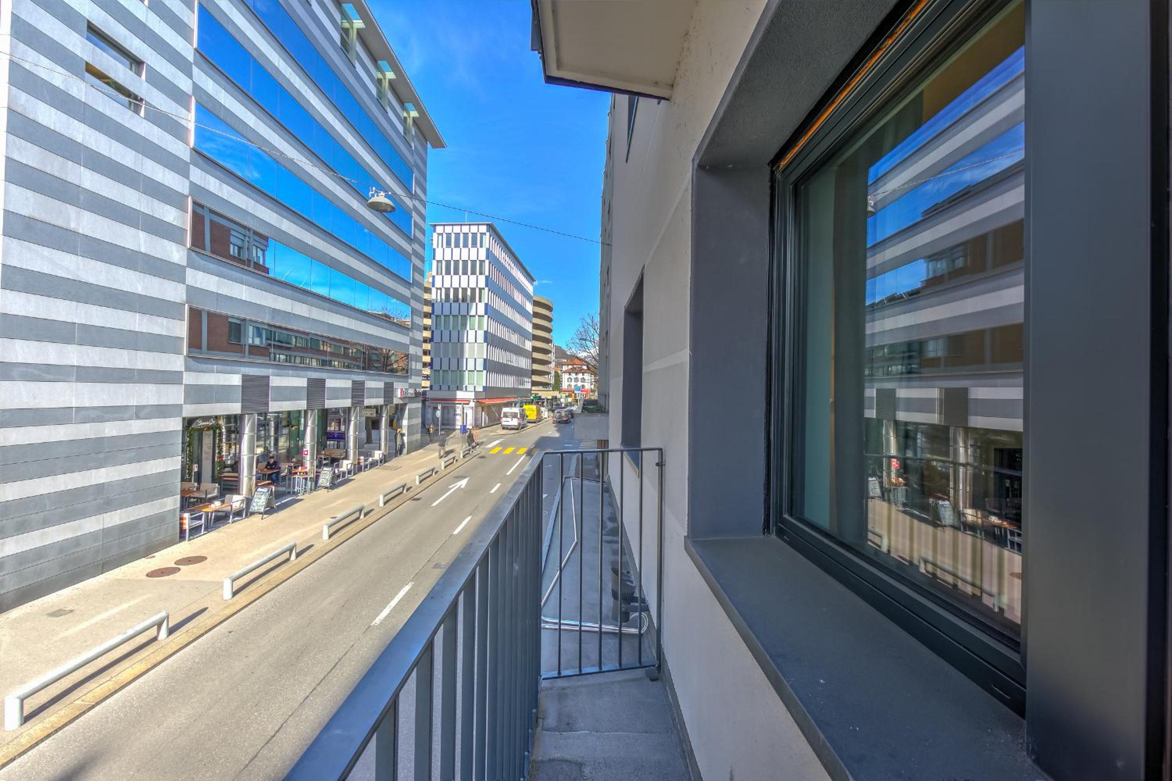 Apartment with Balcony photo 2