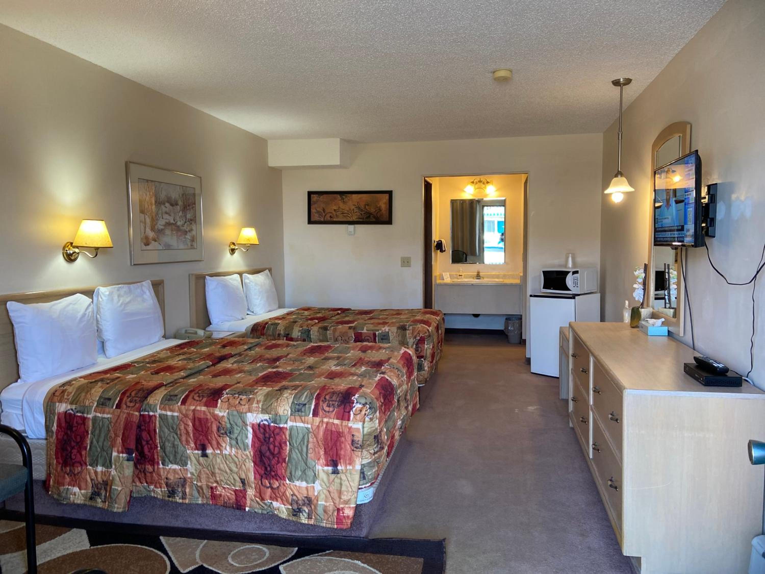 Classic Quadruple Room - Photo 27