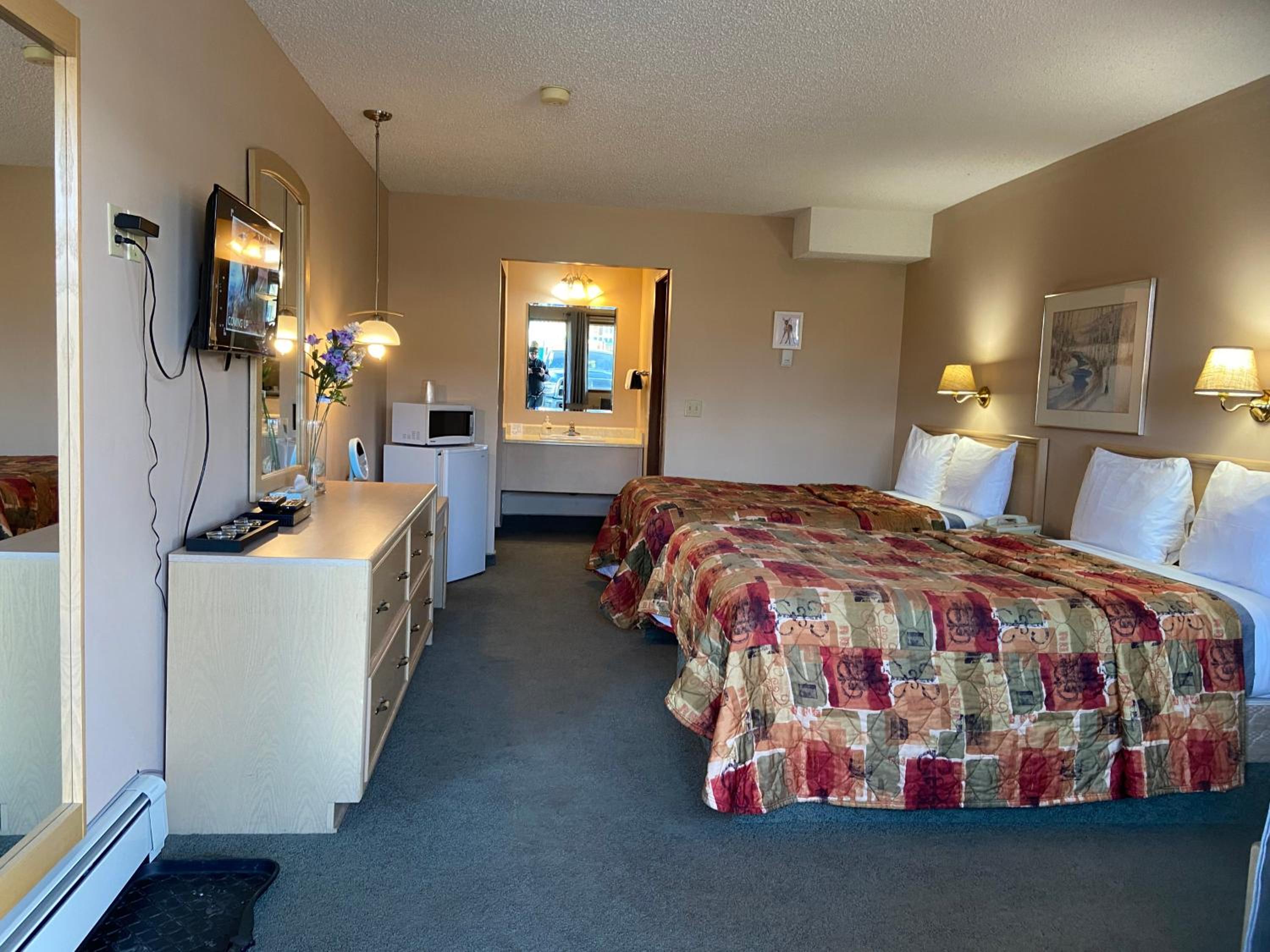 Classic Quadruple Room - Photo 30