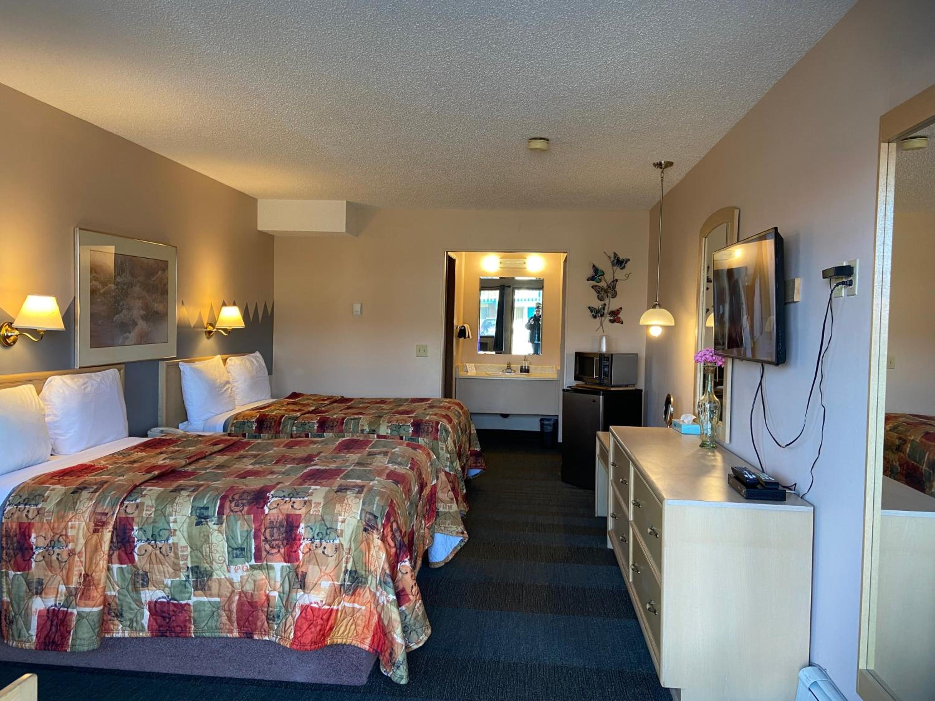 Classic Quadruple Room - Photo 32