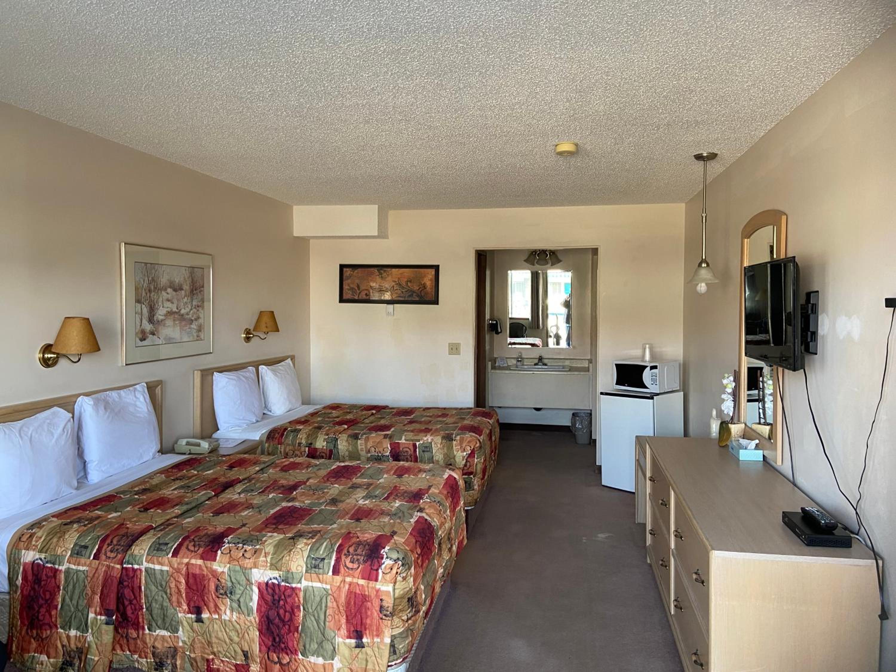 Classic Quadruple Room - Photo 33