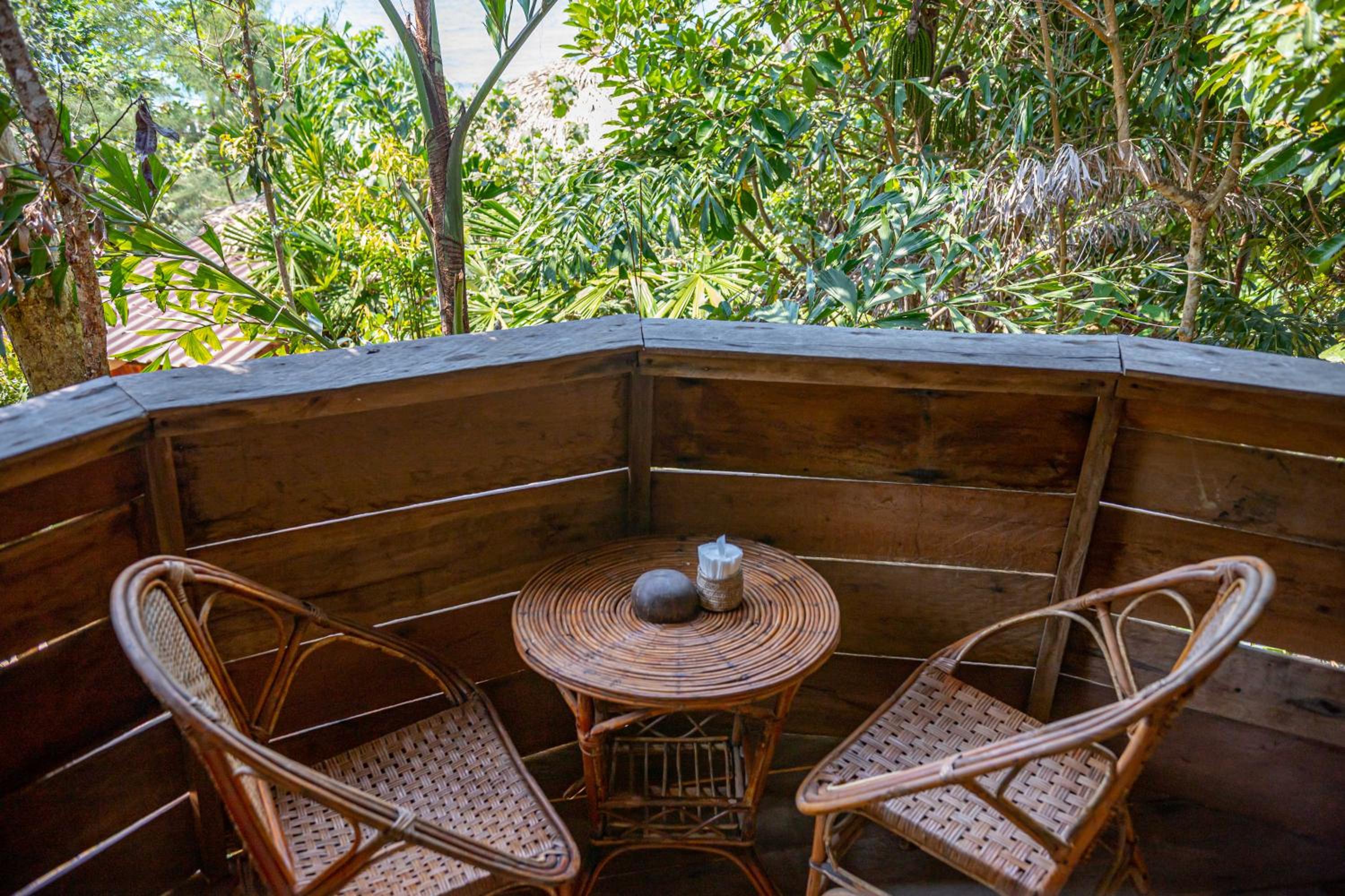 Standard Bungalow with Sea View - Shared Bathroom - Photo 4