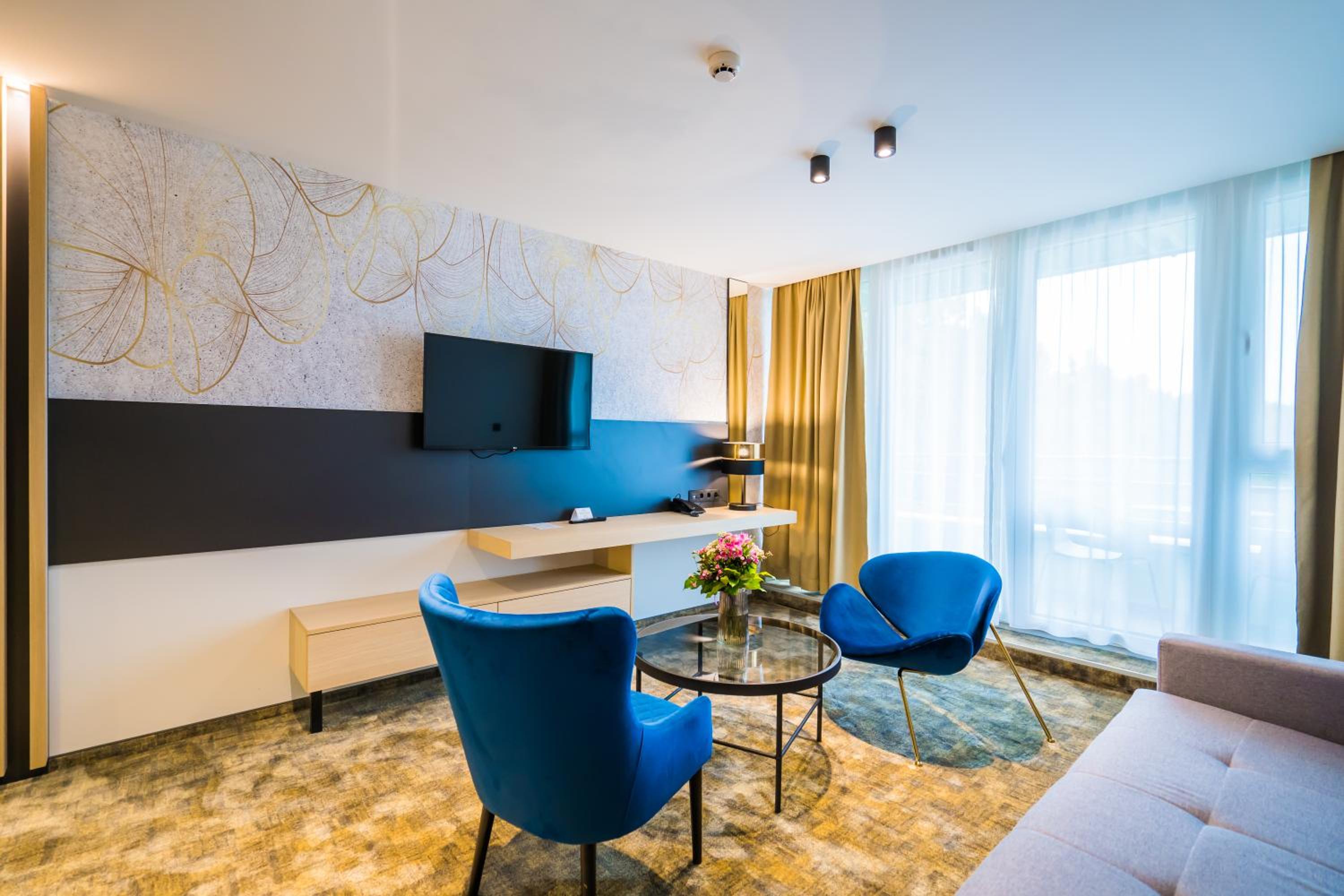 Deluxe Suite photo 2
