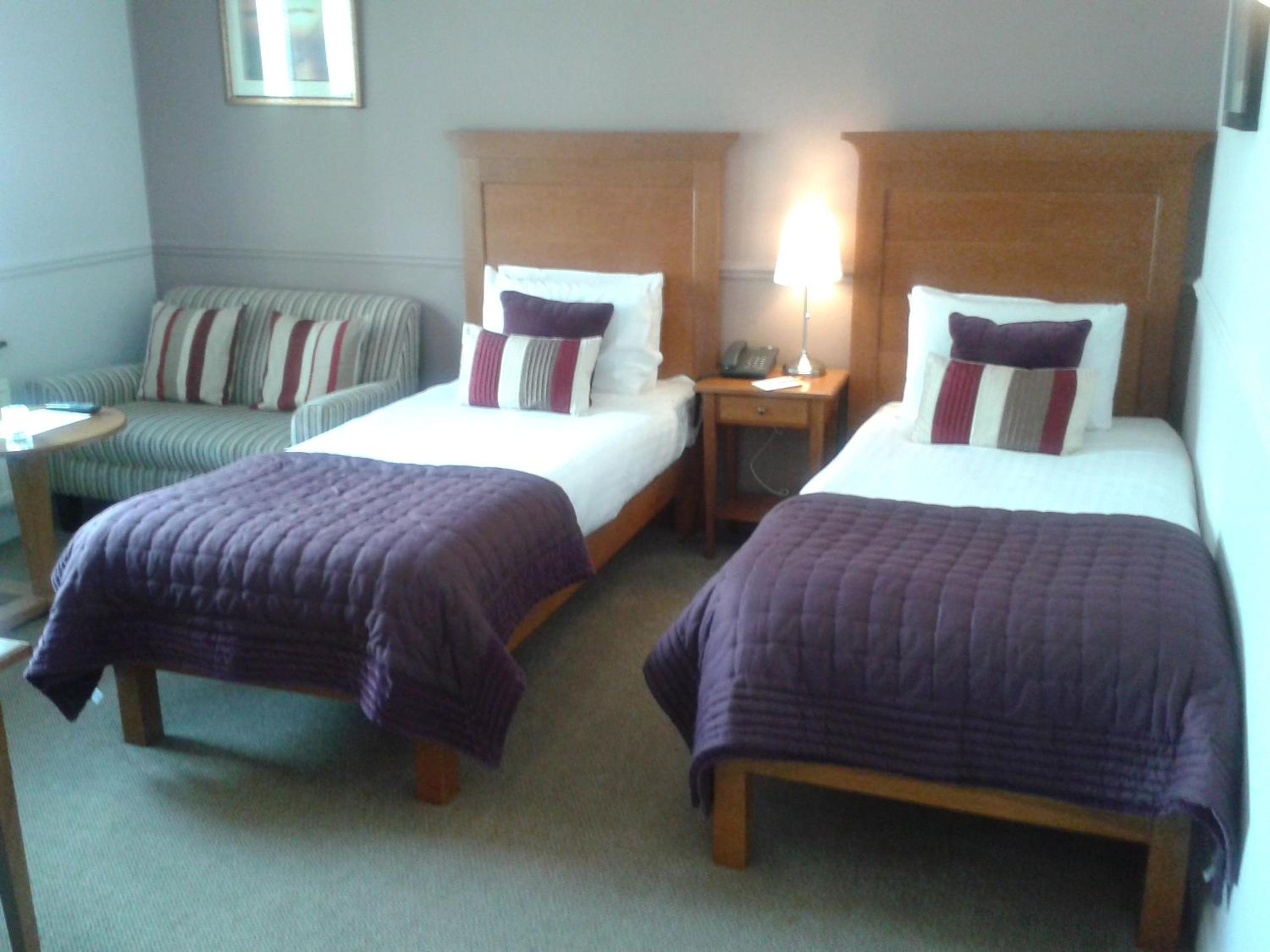 Standard Twin Room - Photo 1