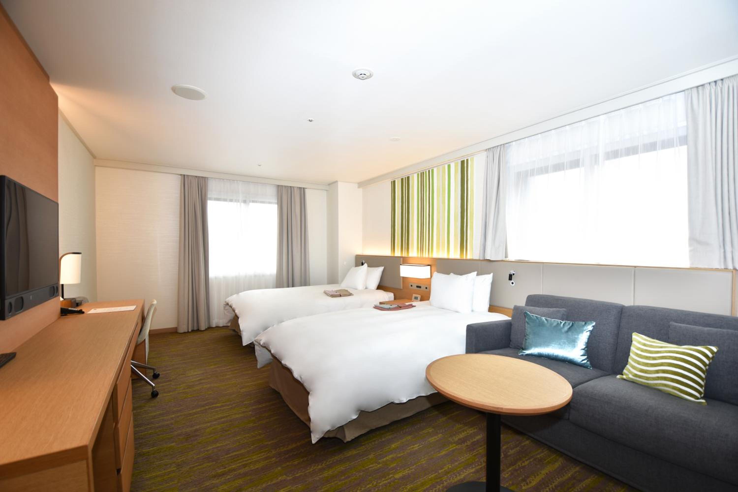Premium Corner Twin Room