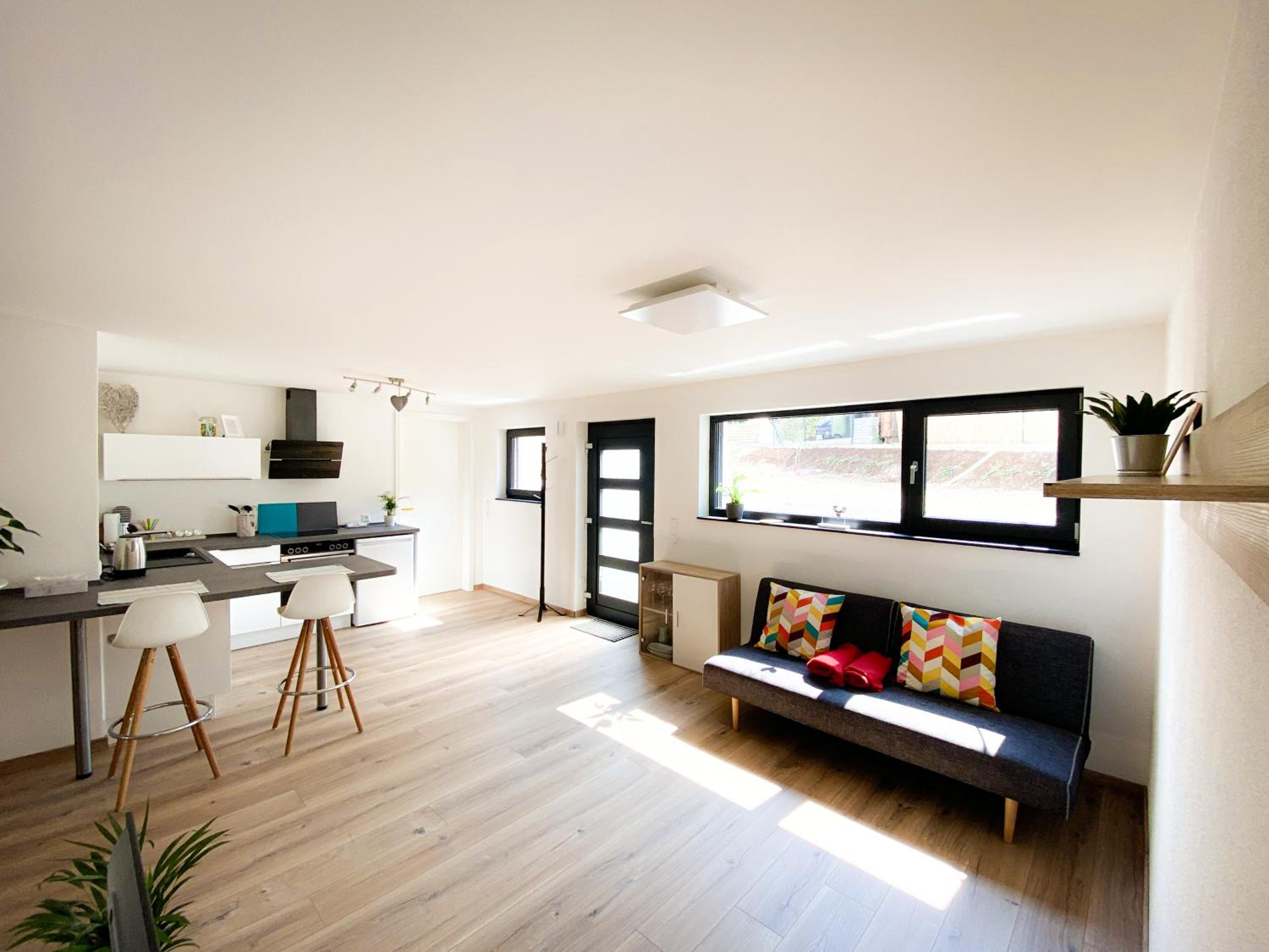 One-Bedroom Apartment - Photo 2