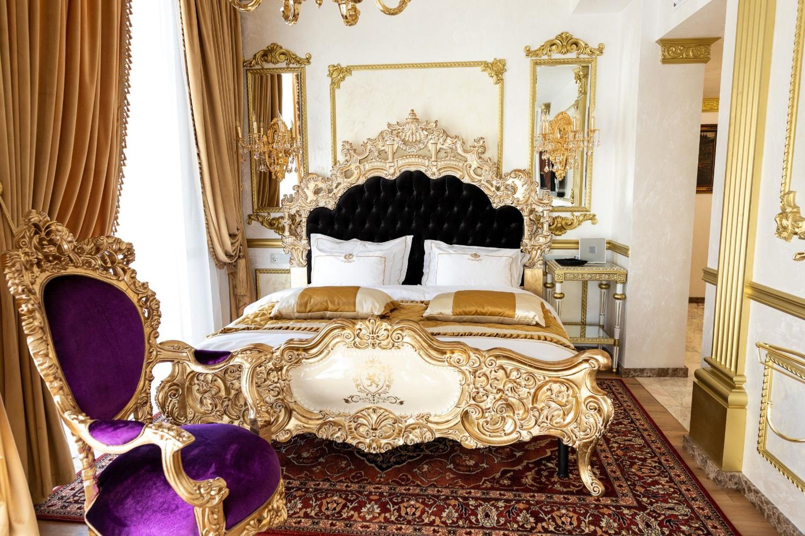 Suite with King Size Bed