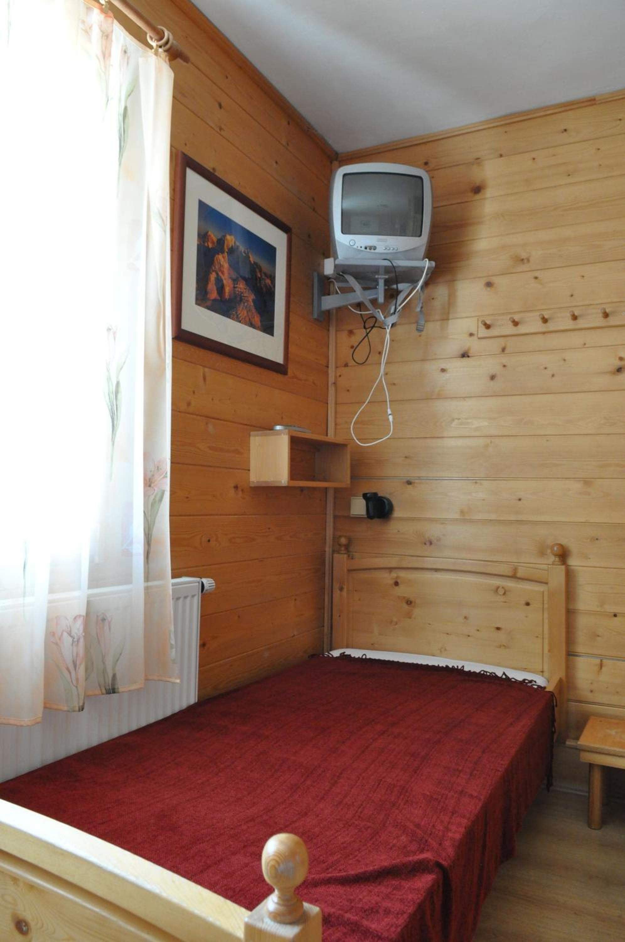 Quadruple Room with Shared Bathroom photo 3