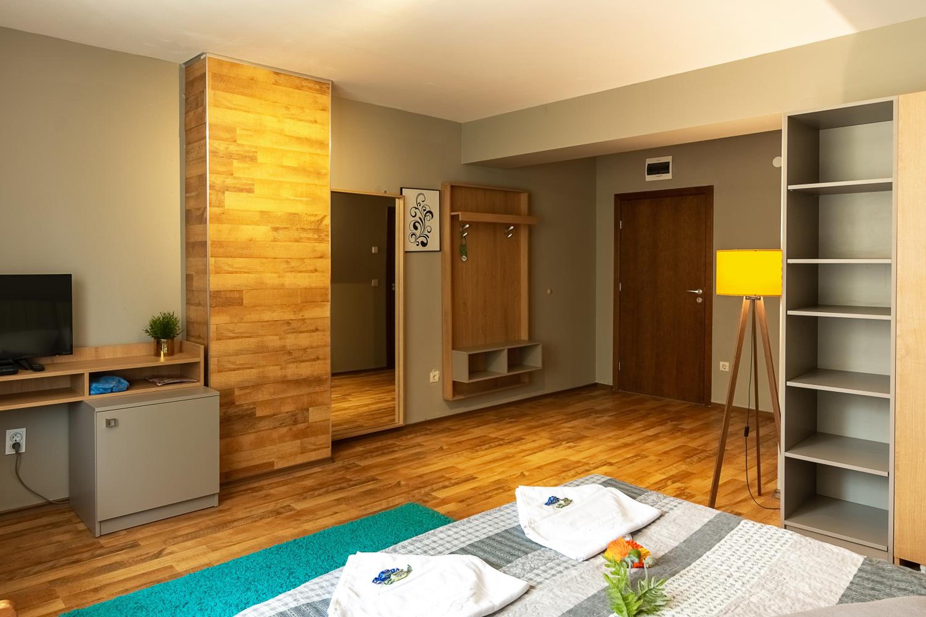 Large Double Room photo 1