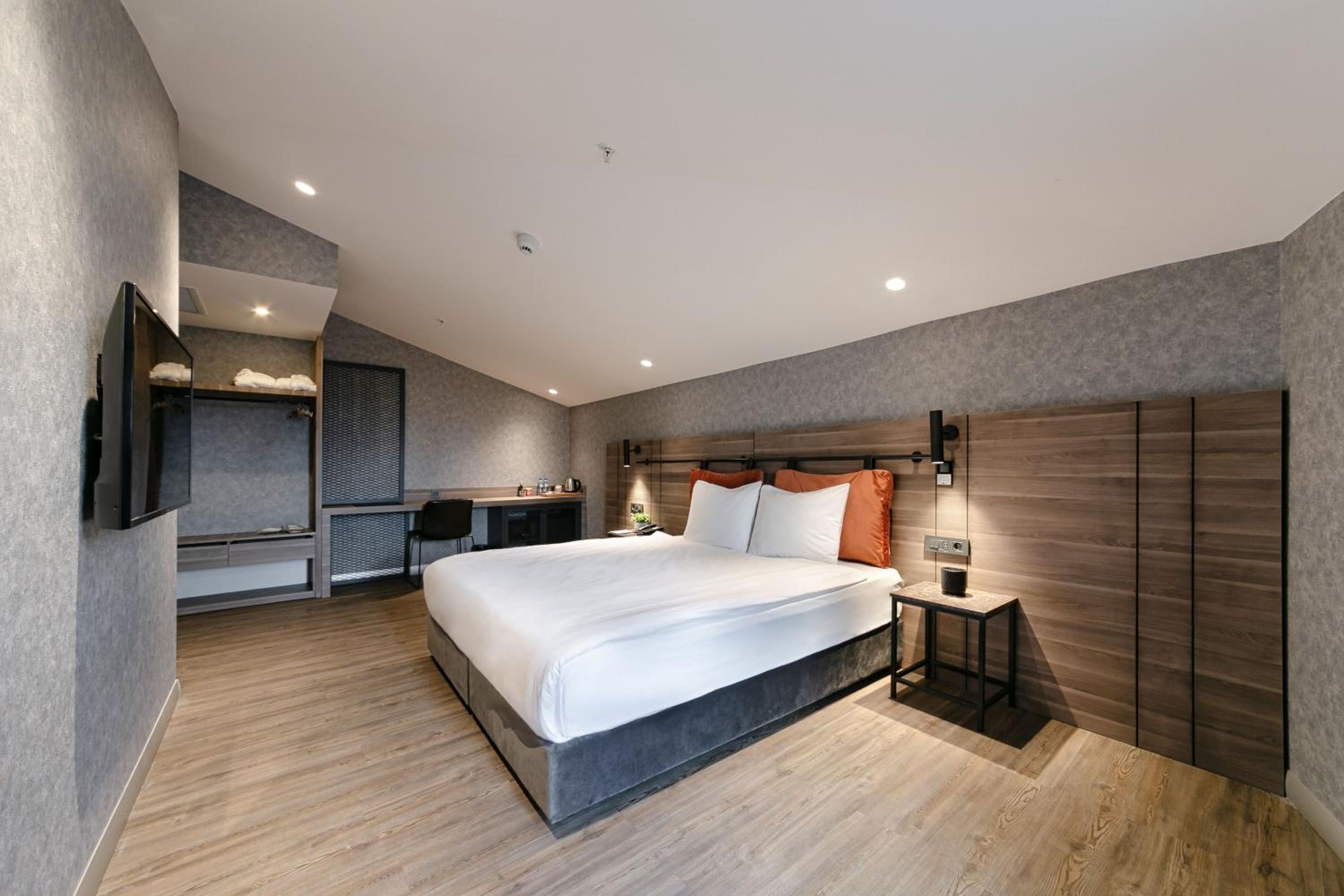 Superior Double or Twin Room with Terrace photo 3