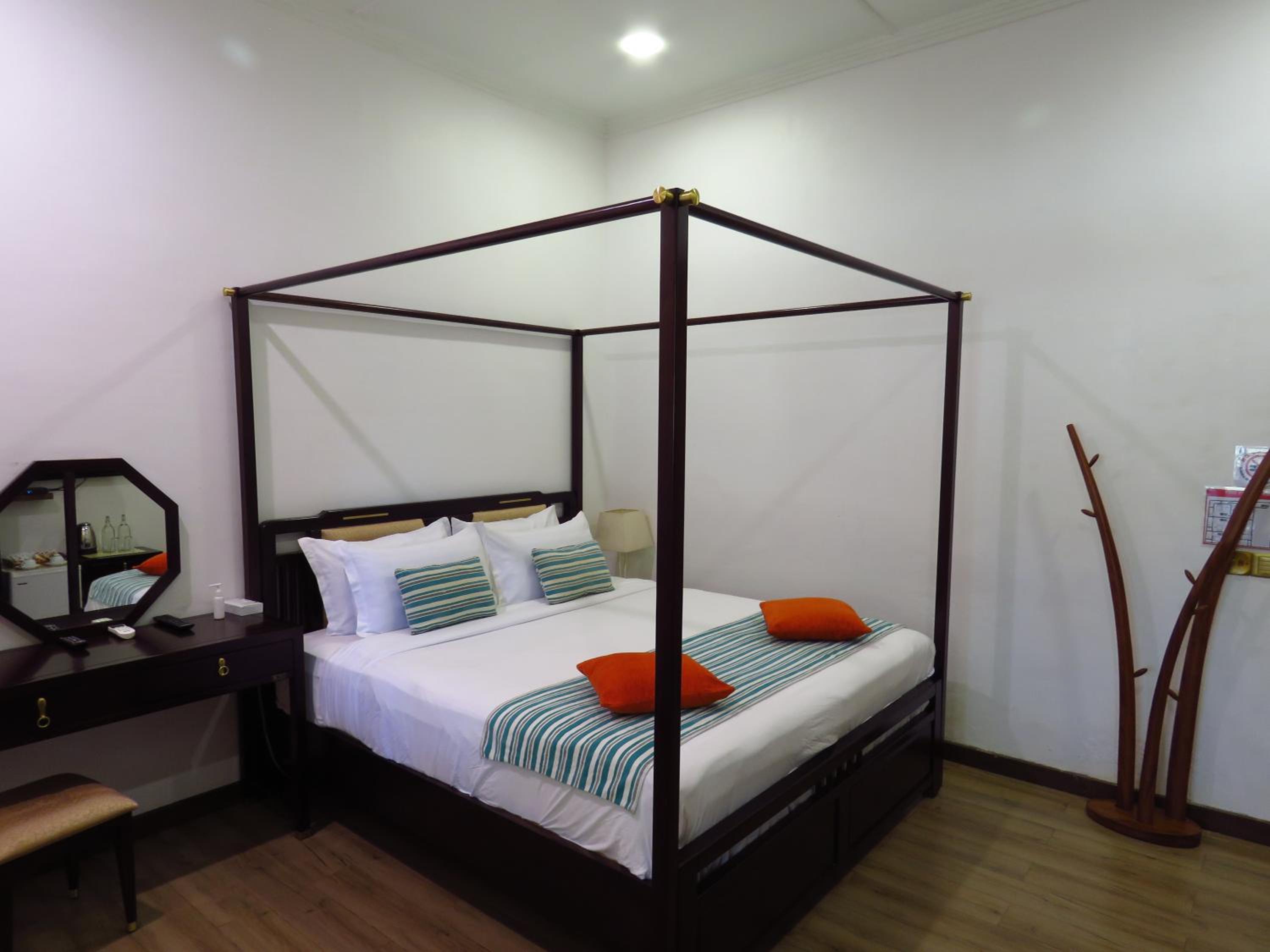Deluxe King Room photo 1