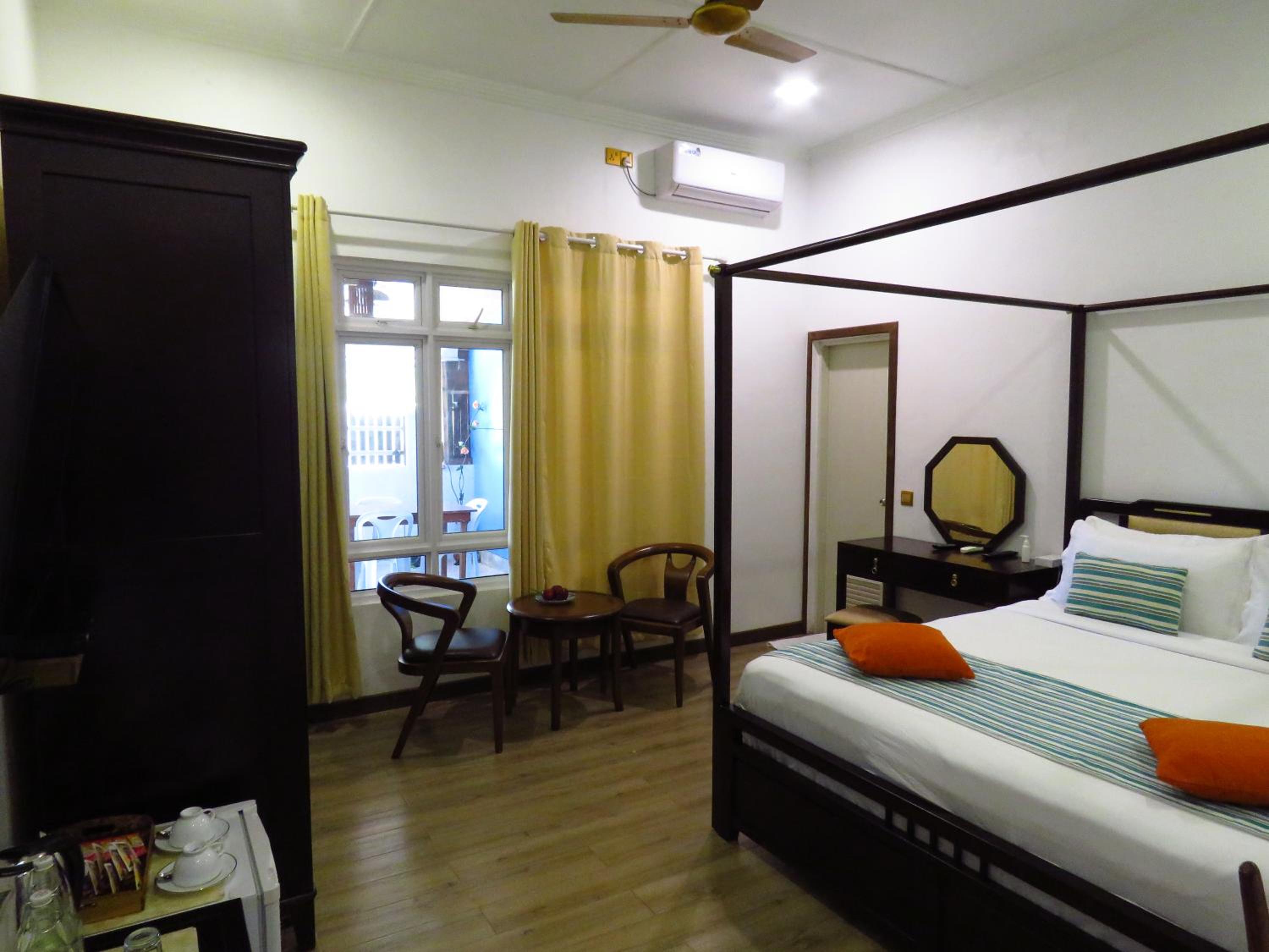 Deluxe King Room photo 3