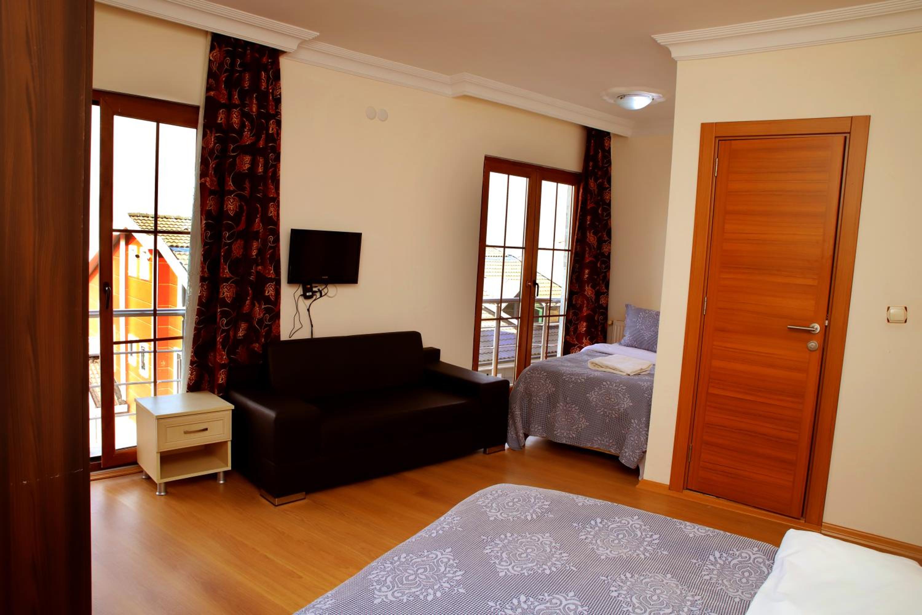 Superior Triple Room with Sea View - Photo 1
